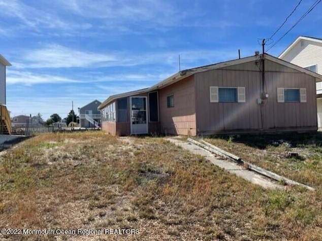 17 Susquehanna Dr, Tuckerton, NJ 08087-1129