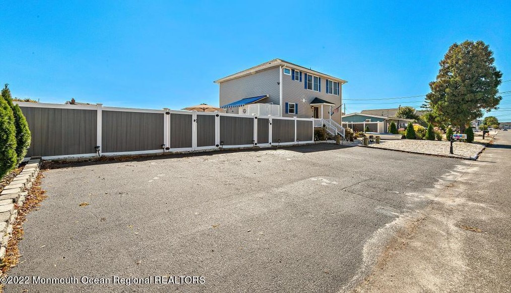 23 Charles Blvd, Cedar Bonnet Island, NJ 08050