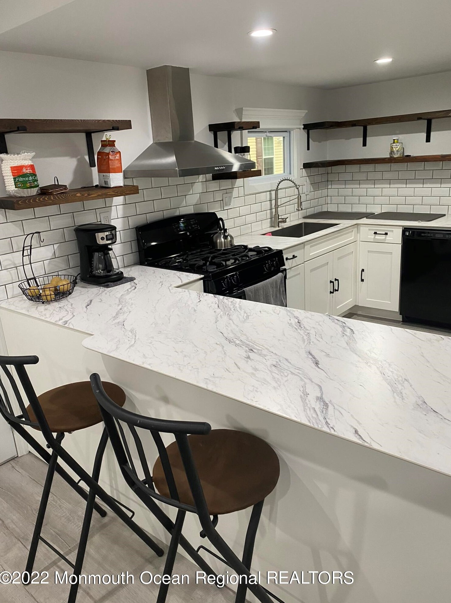 610 6th St, Jackson Twp, NJ 08527