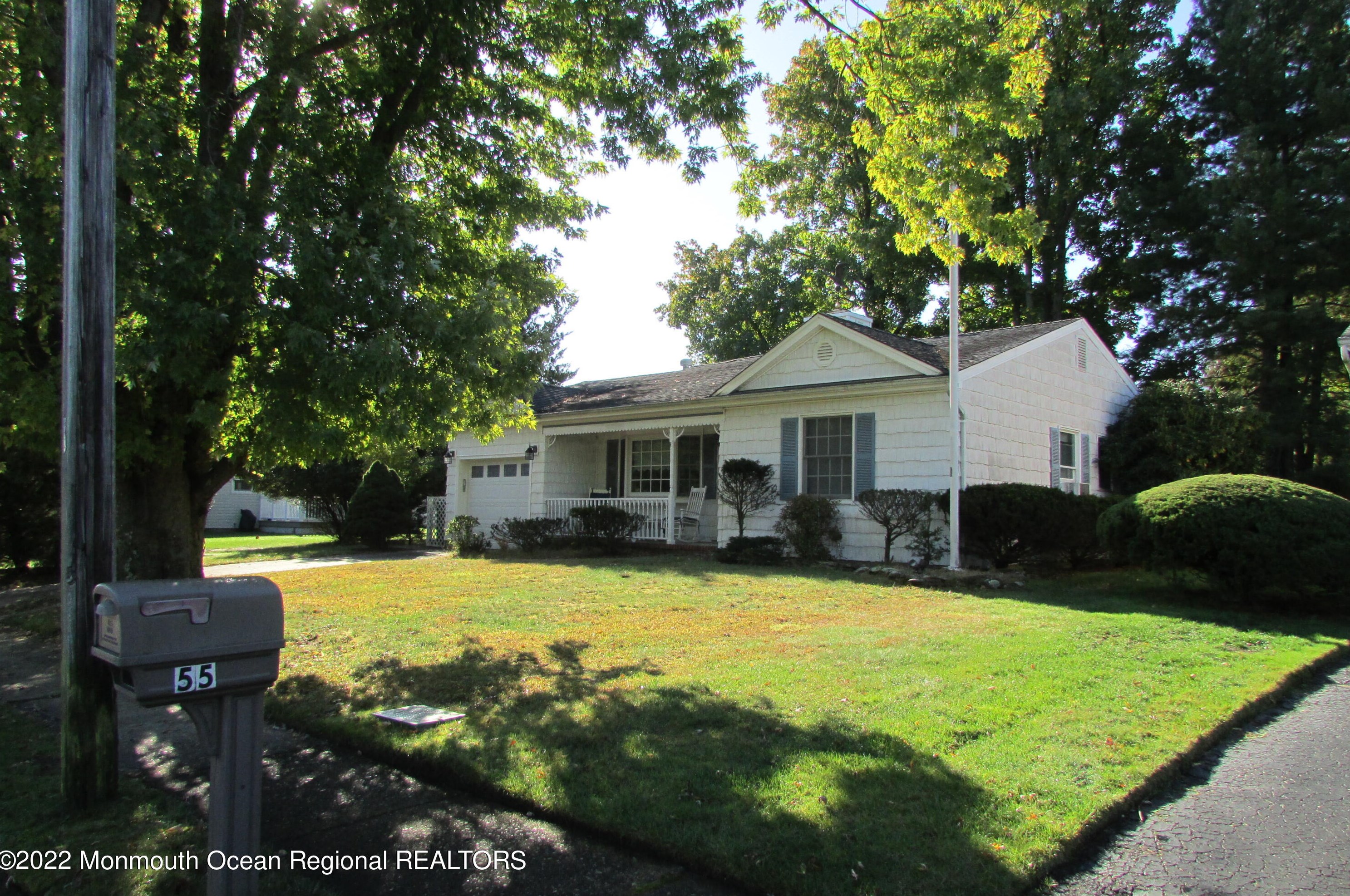53 Brakenbury Dr, Toms River, NJ 08757-4307