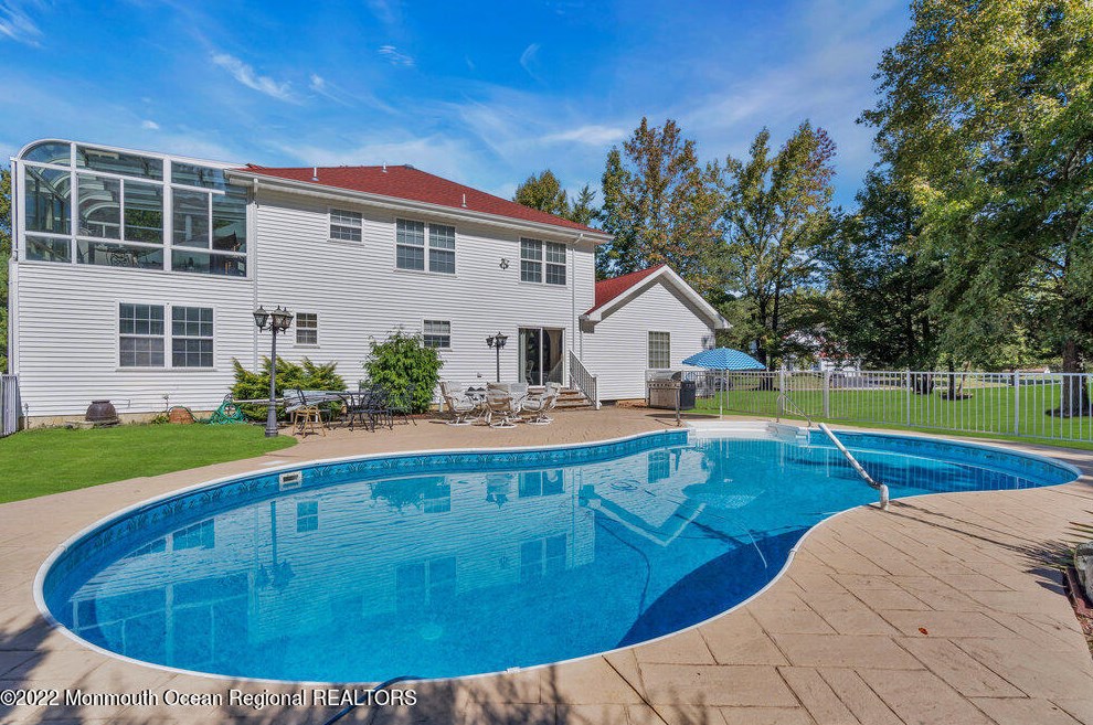 12 Jhan Dr, Jackson Twp, NJ 08527