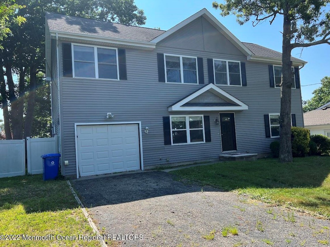 112 Equinox Rd, Cedar Bonnet Island, NJ 08050