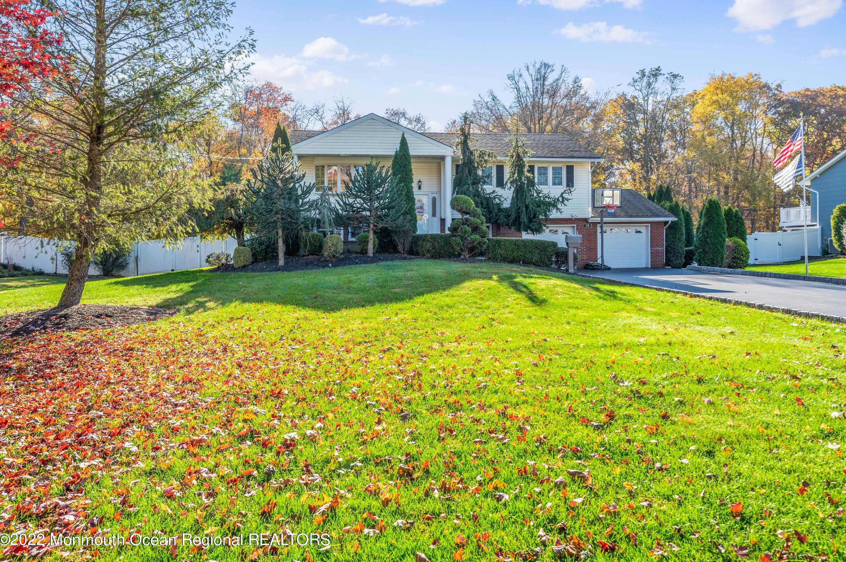 38 Willow Grove Way, Millstone Township, NJ 07726-2741