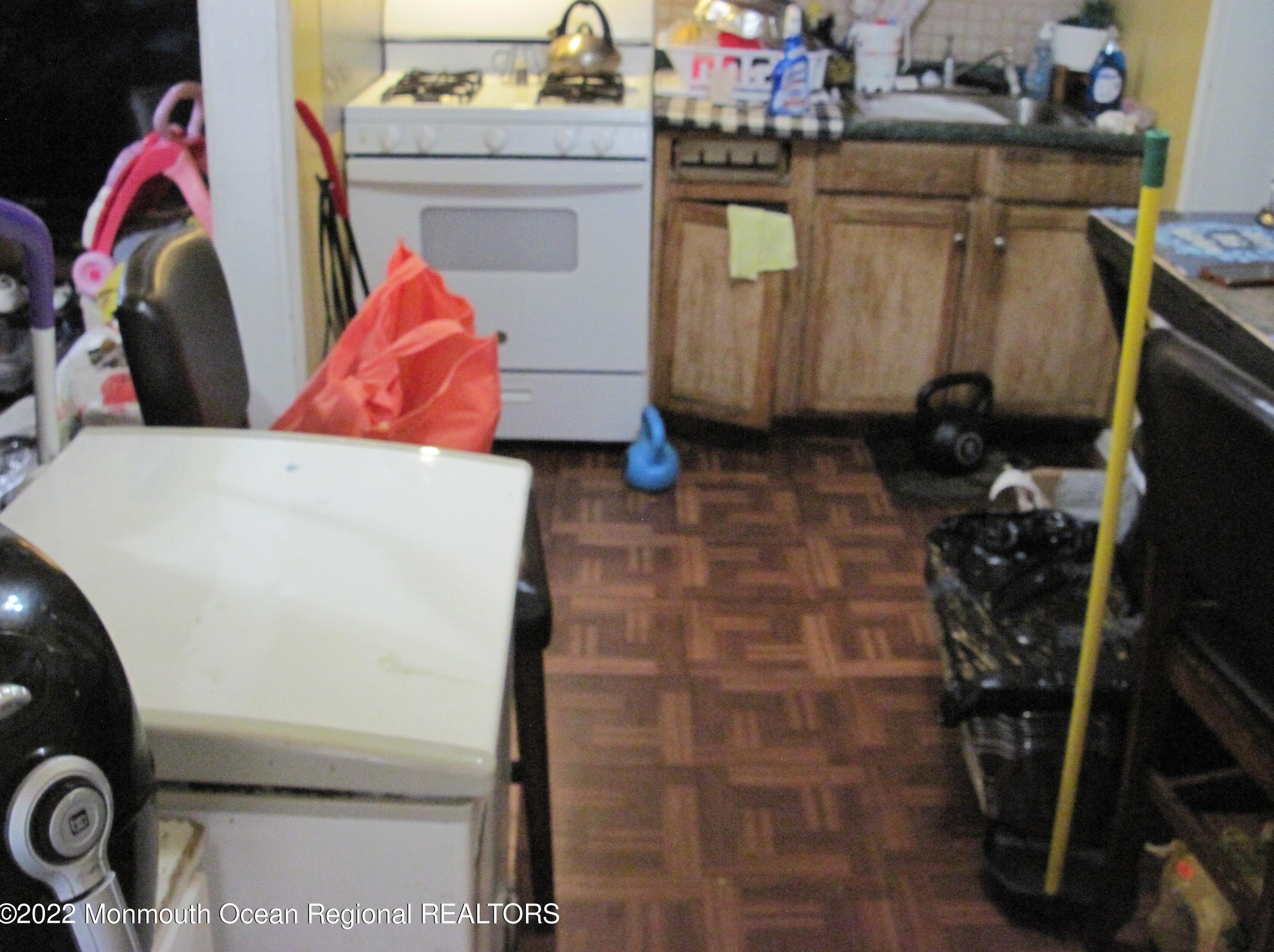 131 6th St, Ideal Beach NJ  07734-2905 exterior