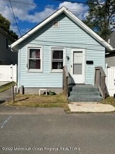 131 6th St, Ideal Beach NJ  07734-2905 exterior