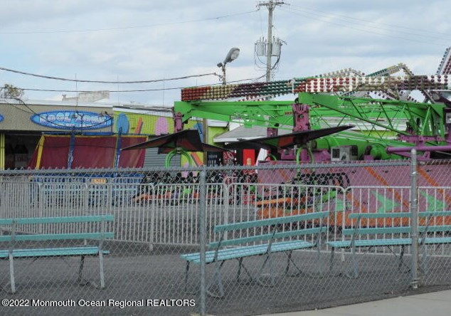 131 6th St, Ideal Beach NJ  07734-2905 exterior