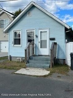 131 6th St, Ideal Beach, NJ 07734-2905