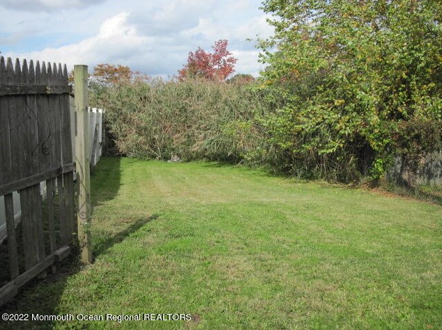 131 6th St, Ideal Beach NJ  07734-2905 exterior