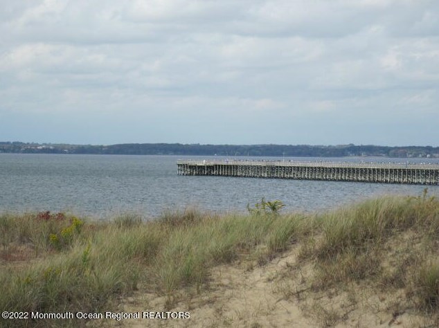 131 6th St, Ideal Beach NJ  07734-2905 exterior