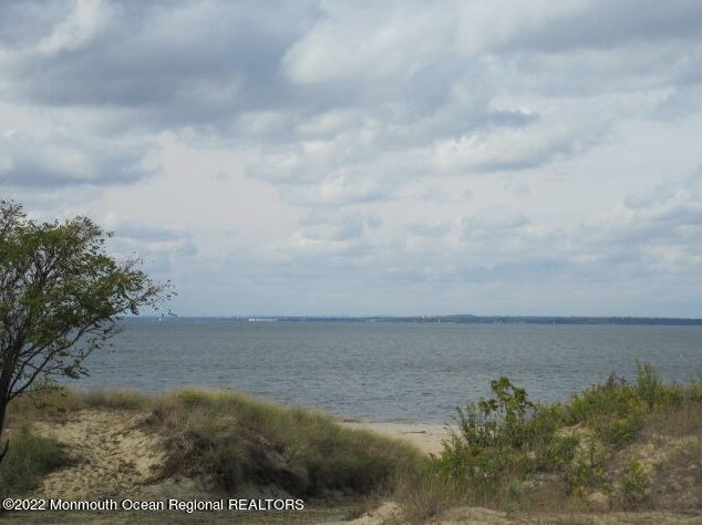 131 6th St, Ideal Beach NJ  07734-2905 exterior