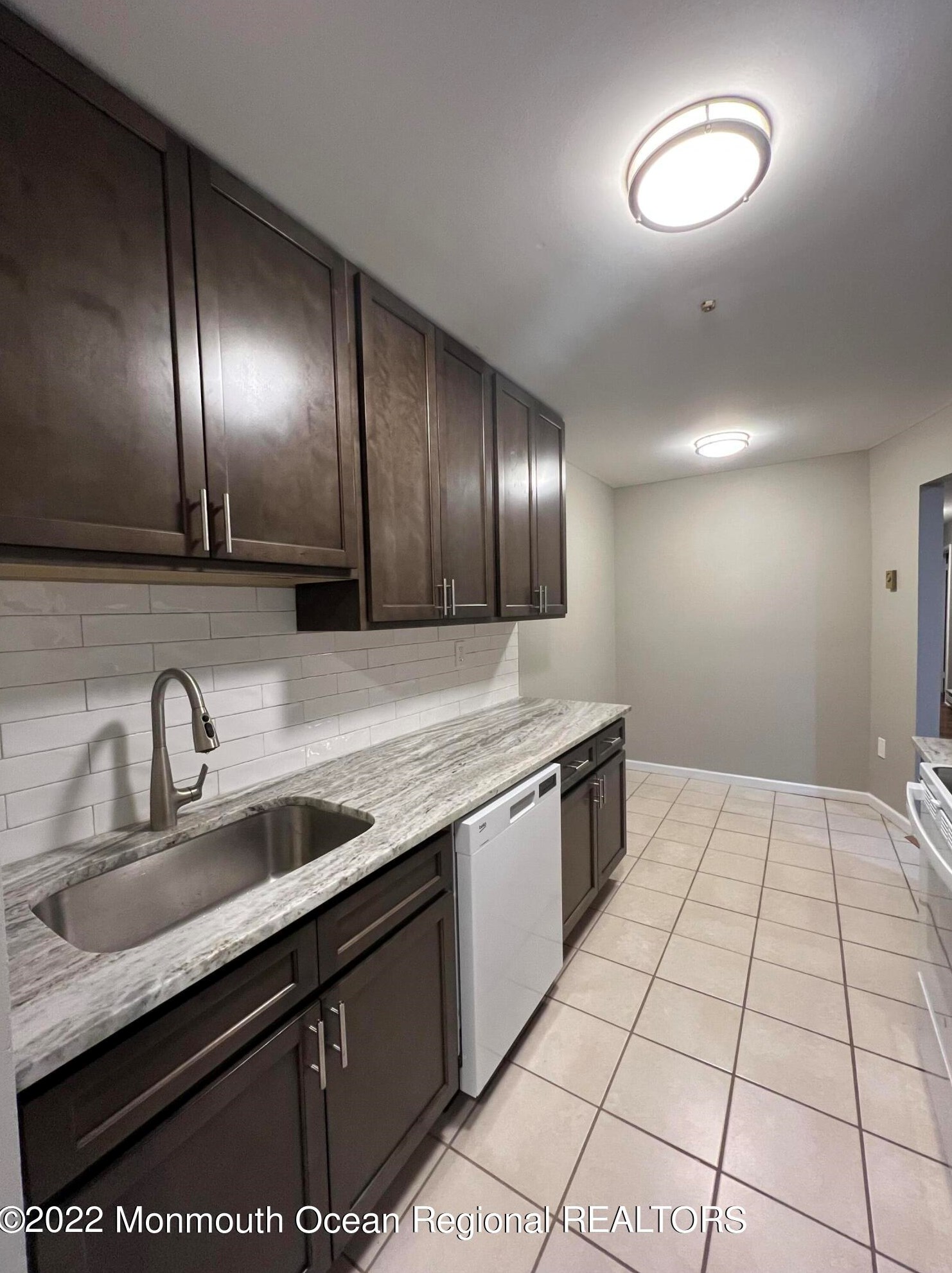 125 Amberly Dr, Millstone Township, NJ 07726-2374