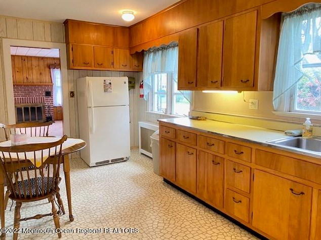 716 Navesink Ave, Ocean Gate, NJ 08740-1376