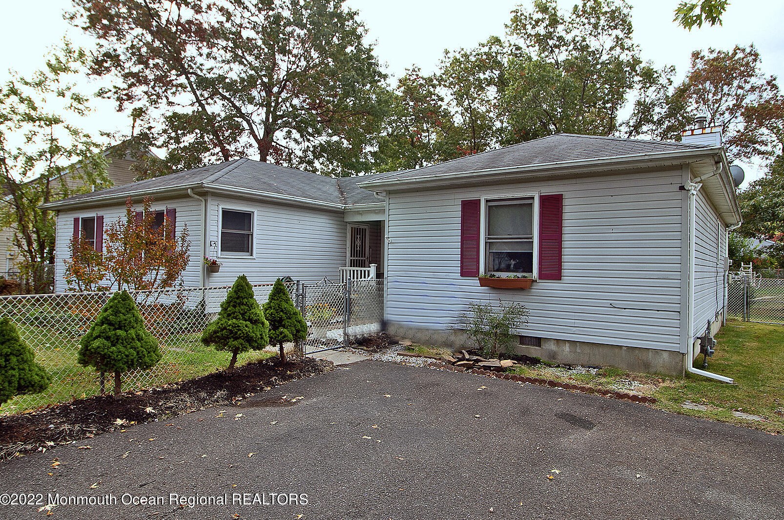 1209 Dell St, Toms River, NJ 08755-4980