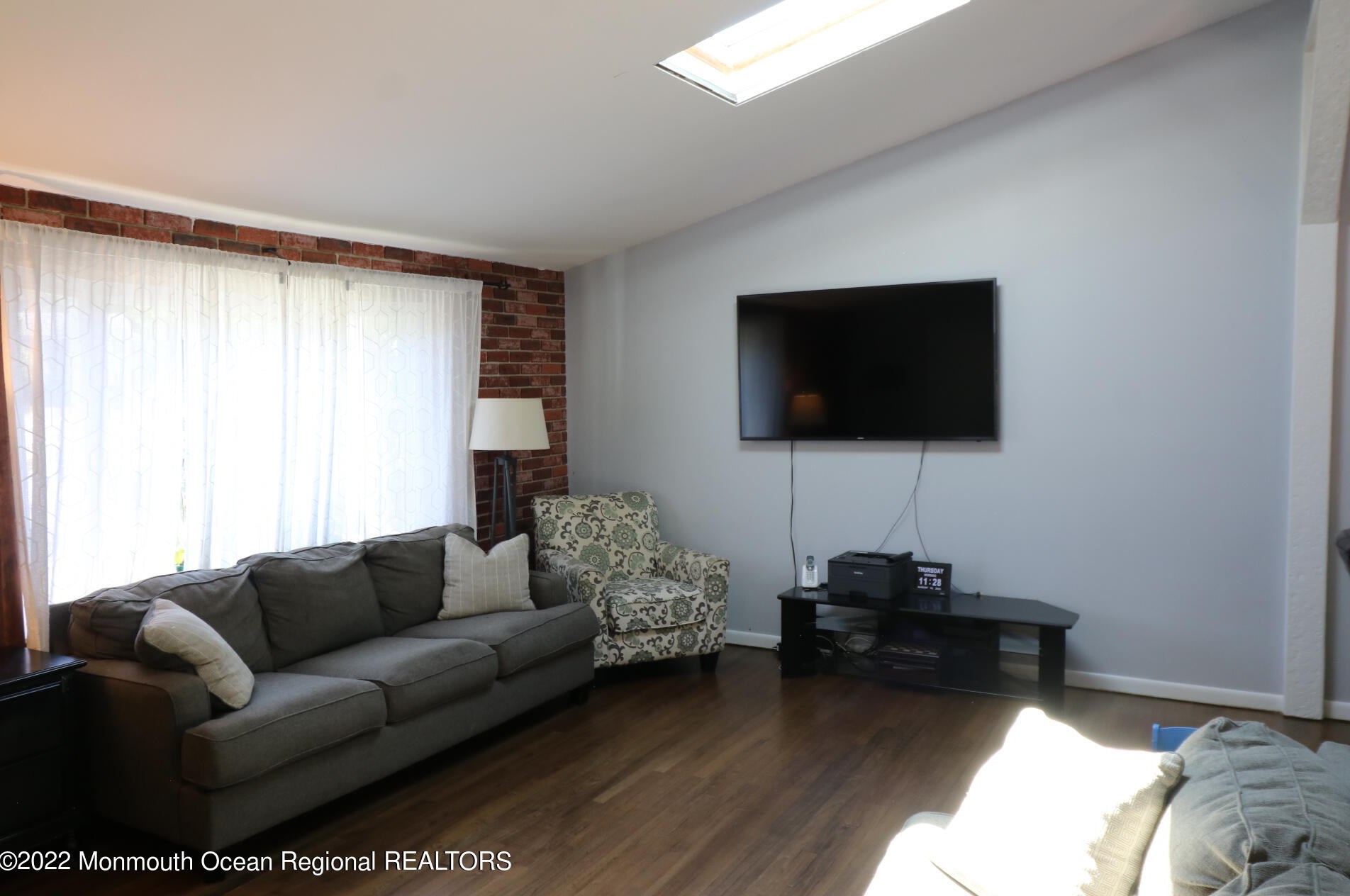 45 Dartmouth Dr, Hazlet, NJ 07730
