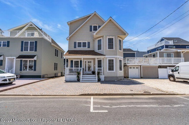 63 Fort Ave, Pelican Island, NJ 08751