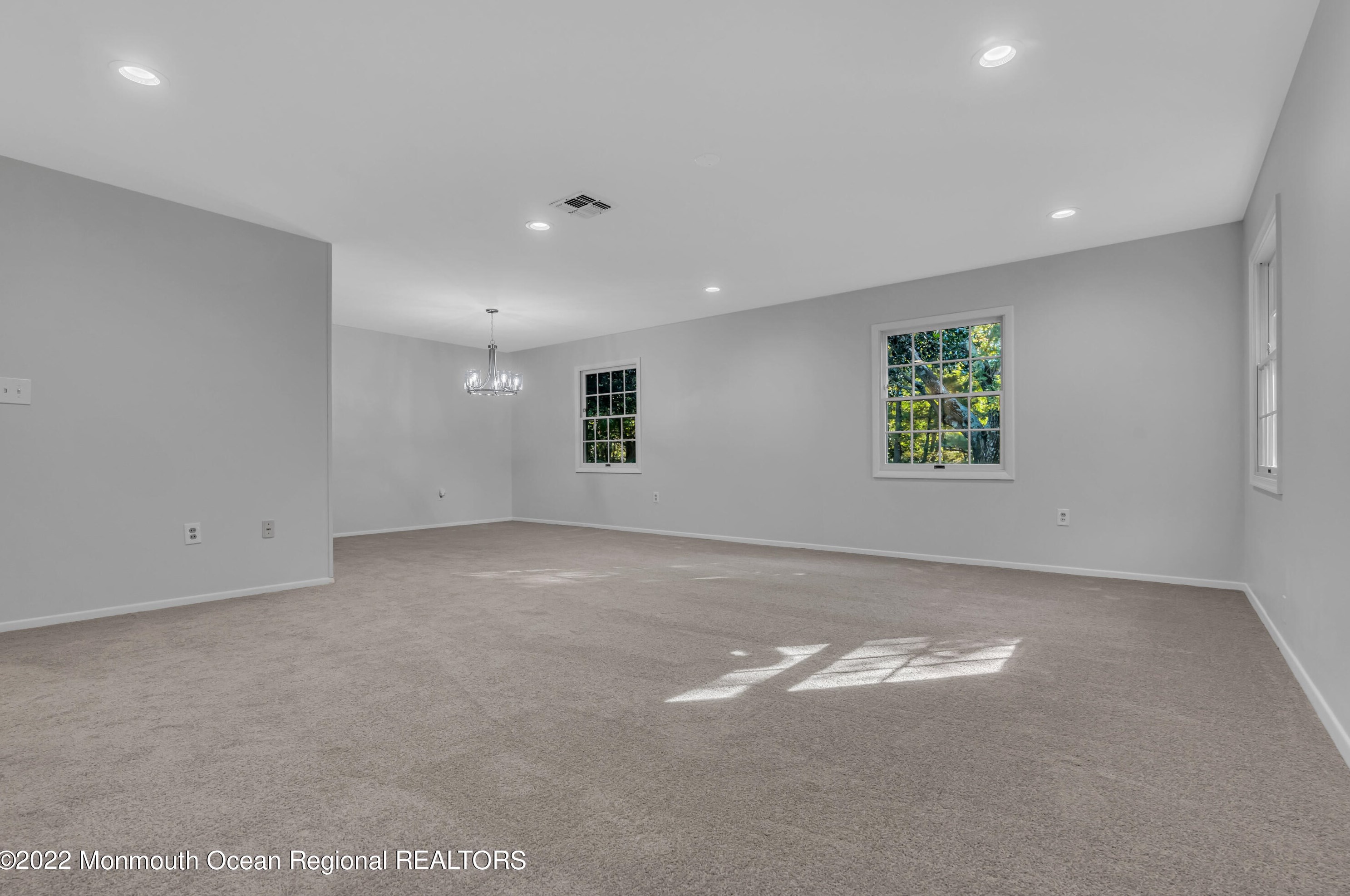 74 Idlewild Ln, Matawan NJ 07747-1534 exterior