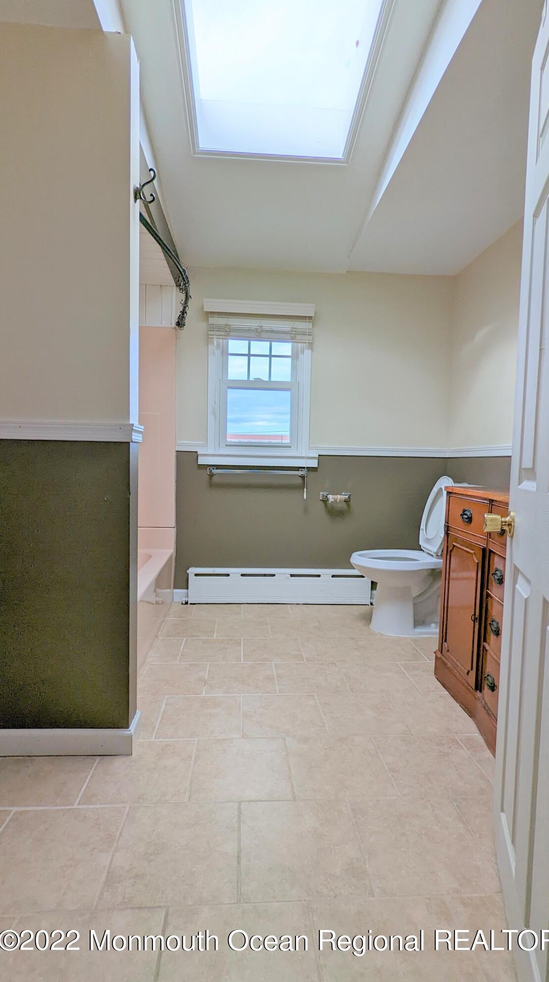 23 Lincoln Ct, Ideal Beach NJ  07734-1435 exterior