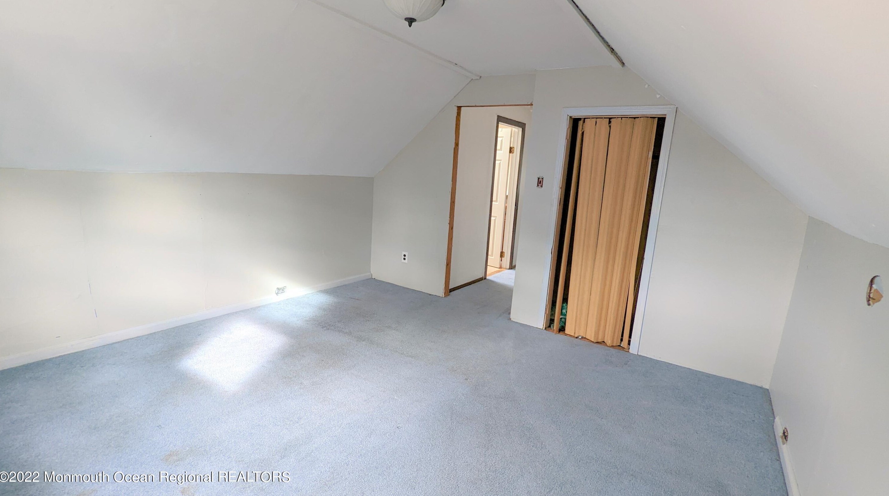 23 Lincoln Ct, Ideal Beach NJ  07734-1435 exterior