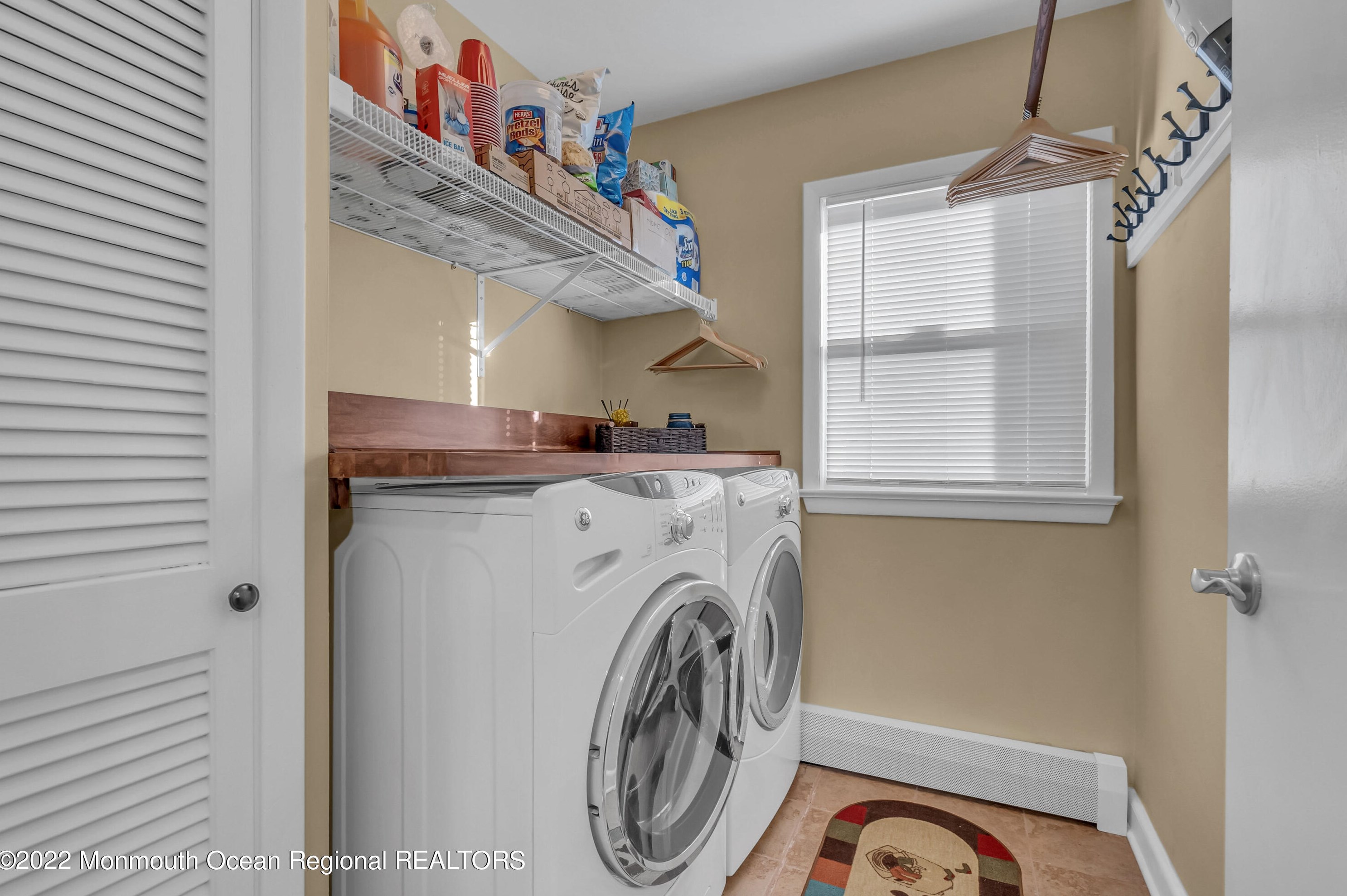 98 Aberdeen Rd, Matawan NJ 07747-2721 exterior