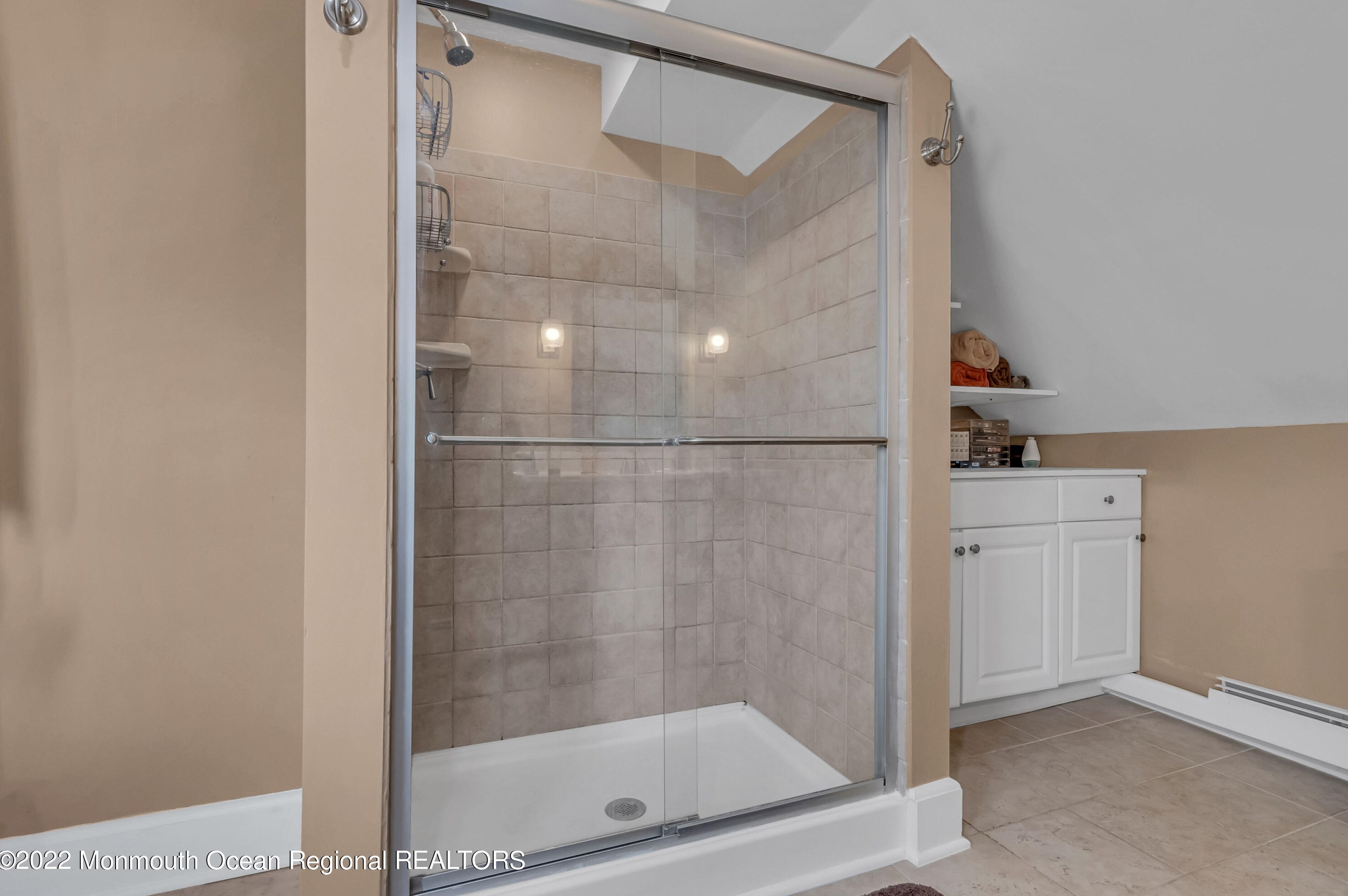 98 Aberdeen Rd, Matawan NJ 07747-2721 exterior