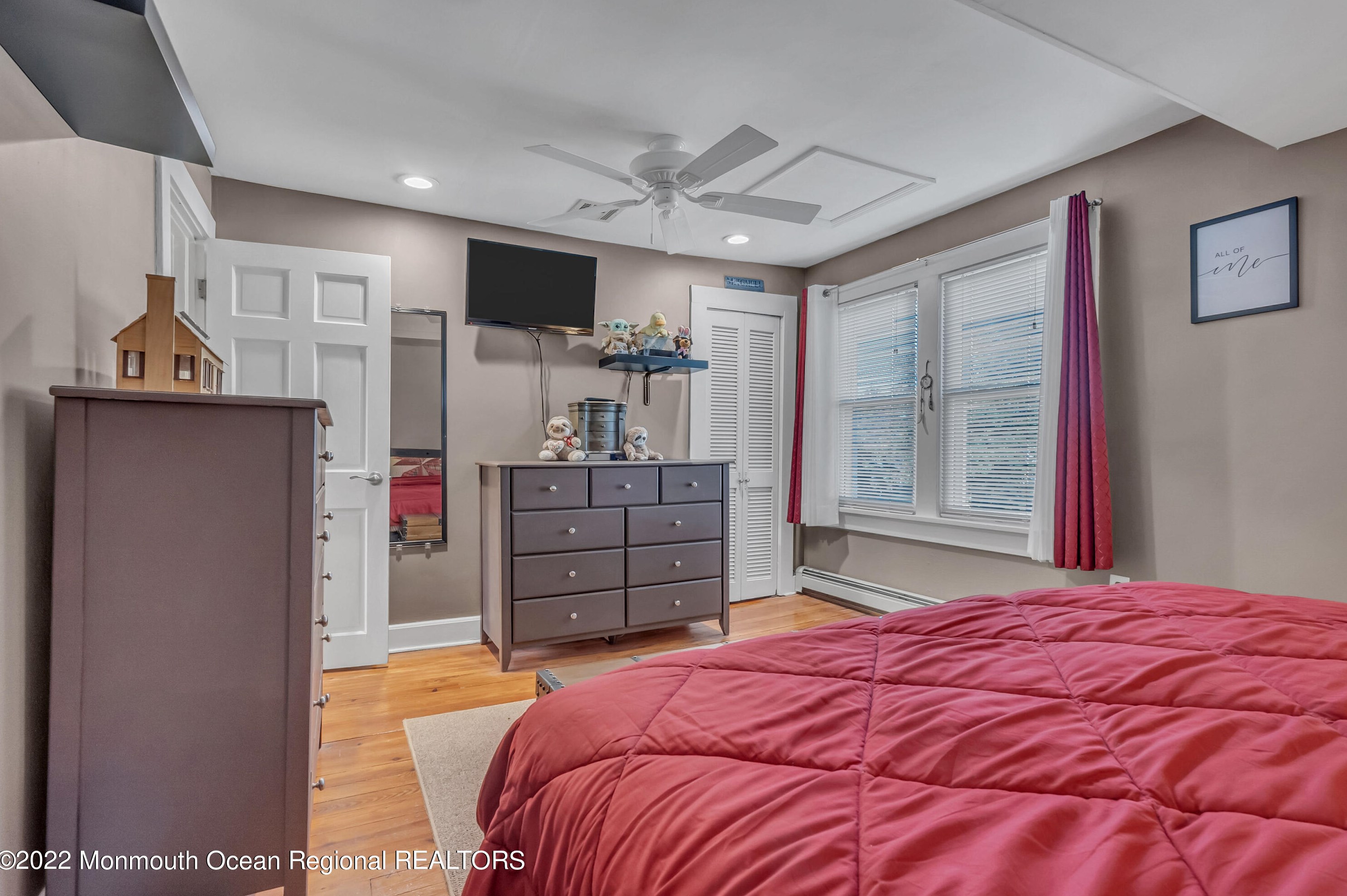 98 Aberdeen Rd, Matawan NJ 07747-2721 exterior