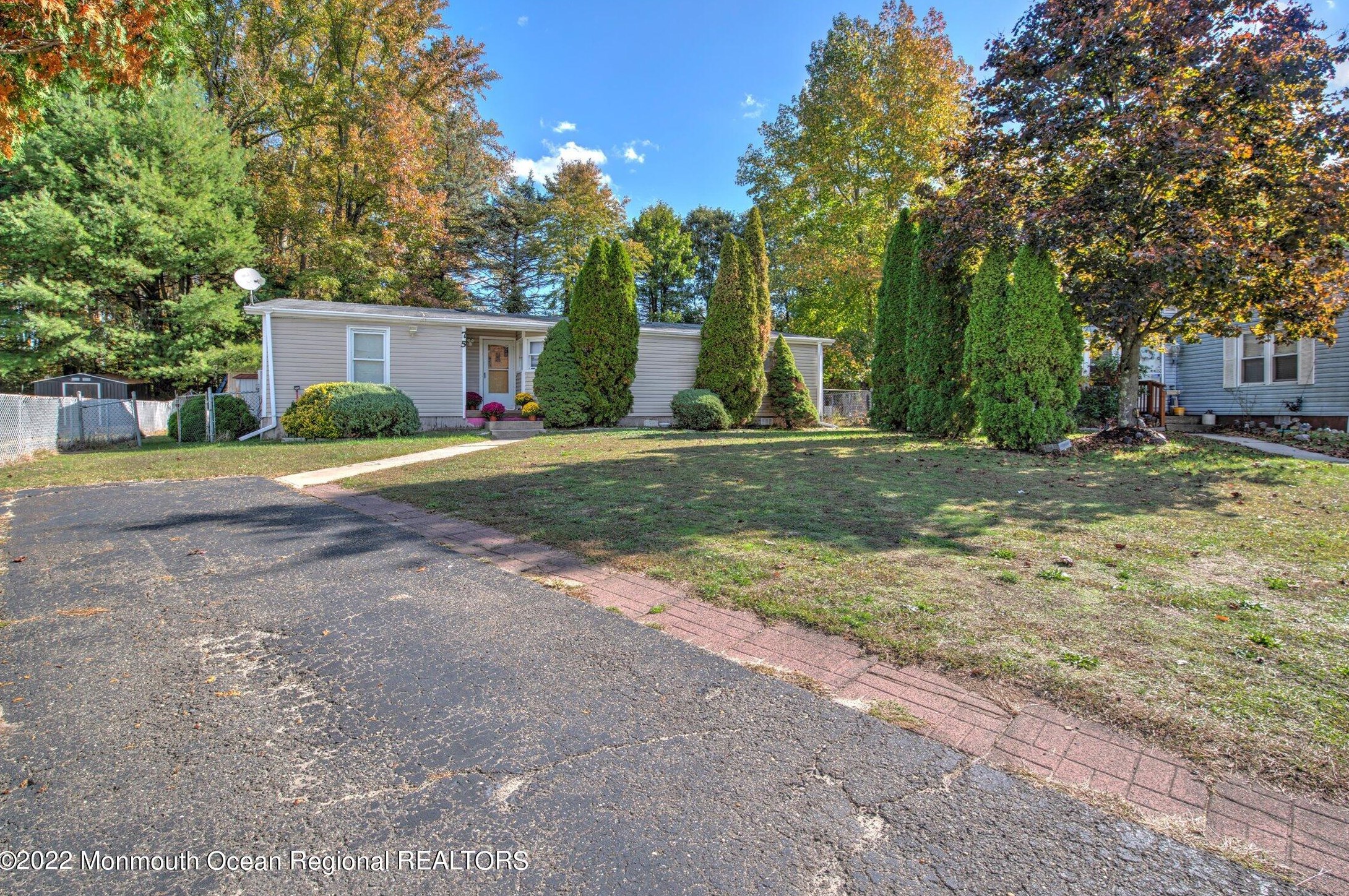 75 Deer Way, Millstone Township, NJ 07726-3825