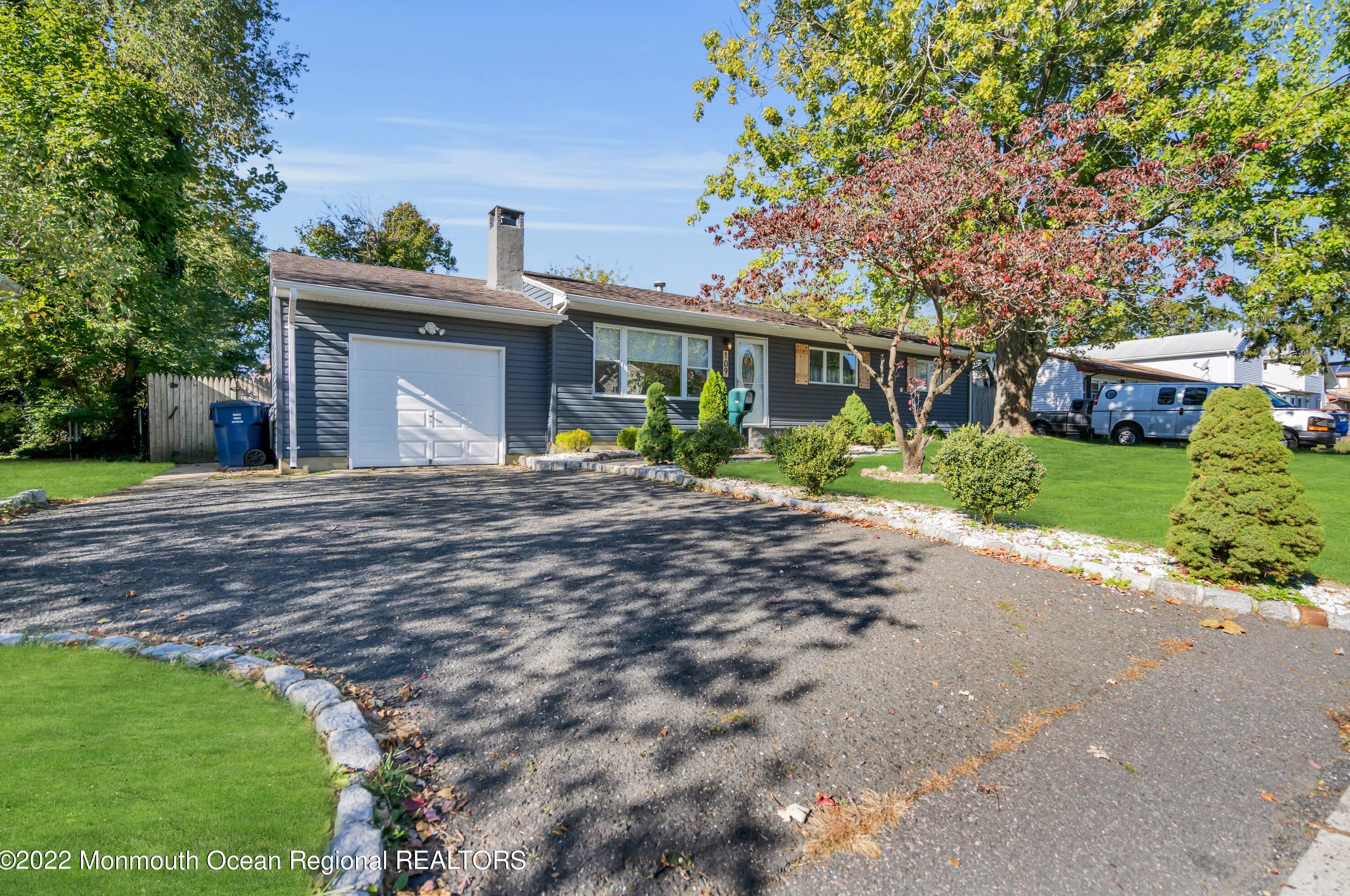 109 Fairway Dr, Toms River, NJ 08757-5521
