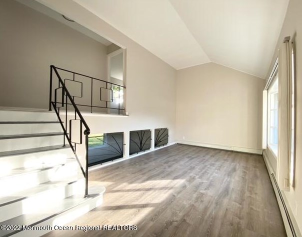 25 New Monmouth Rd, Middletown, NJ 07748