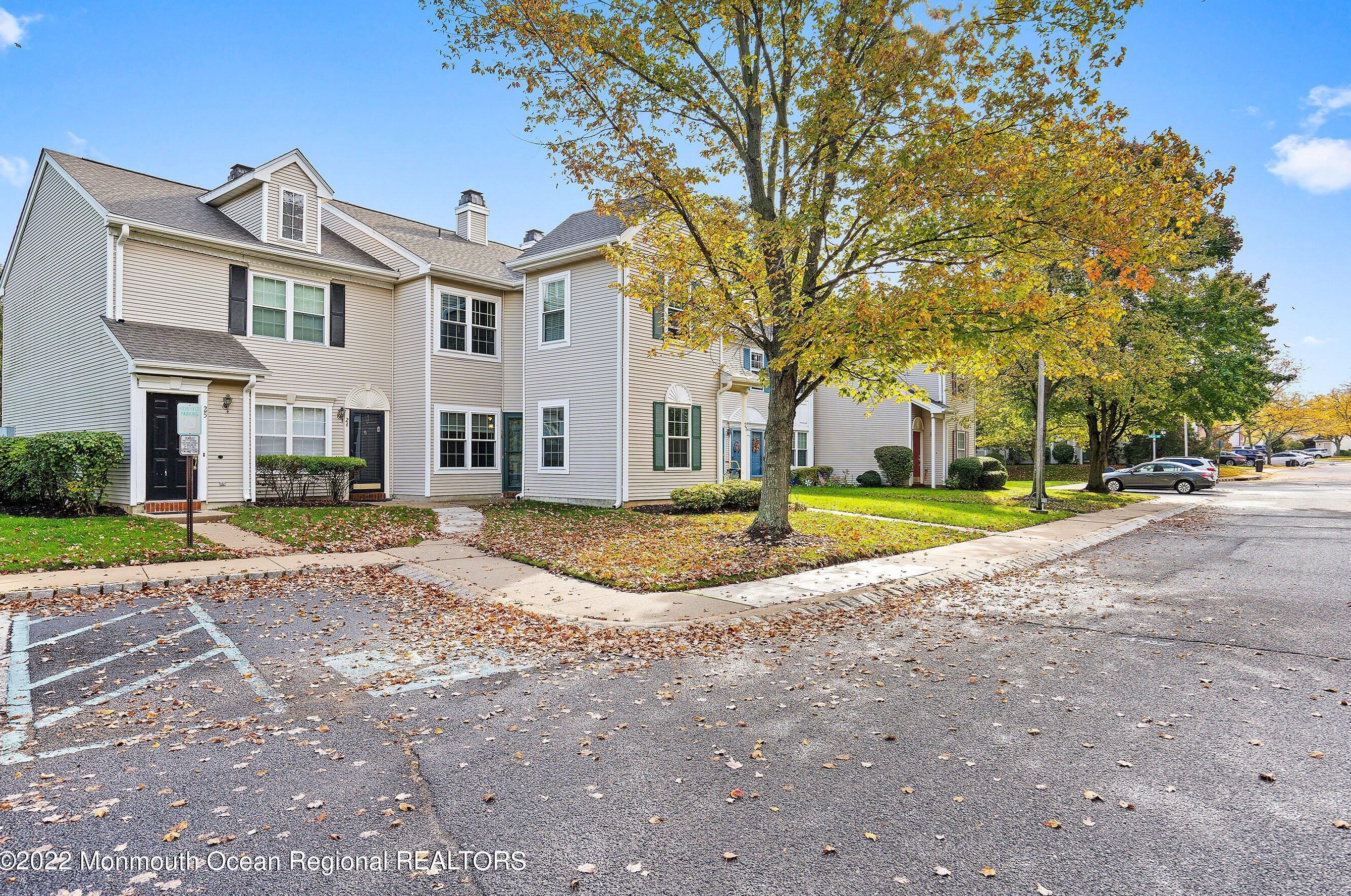 26 Stagecoach Dr #24, Holmdel Village, NJ 07733