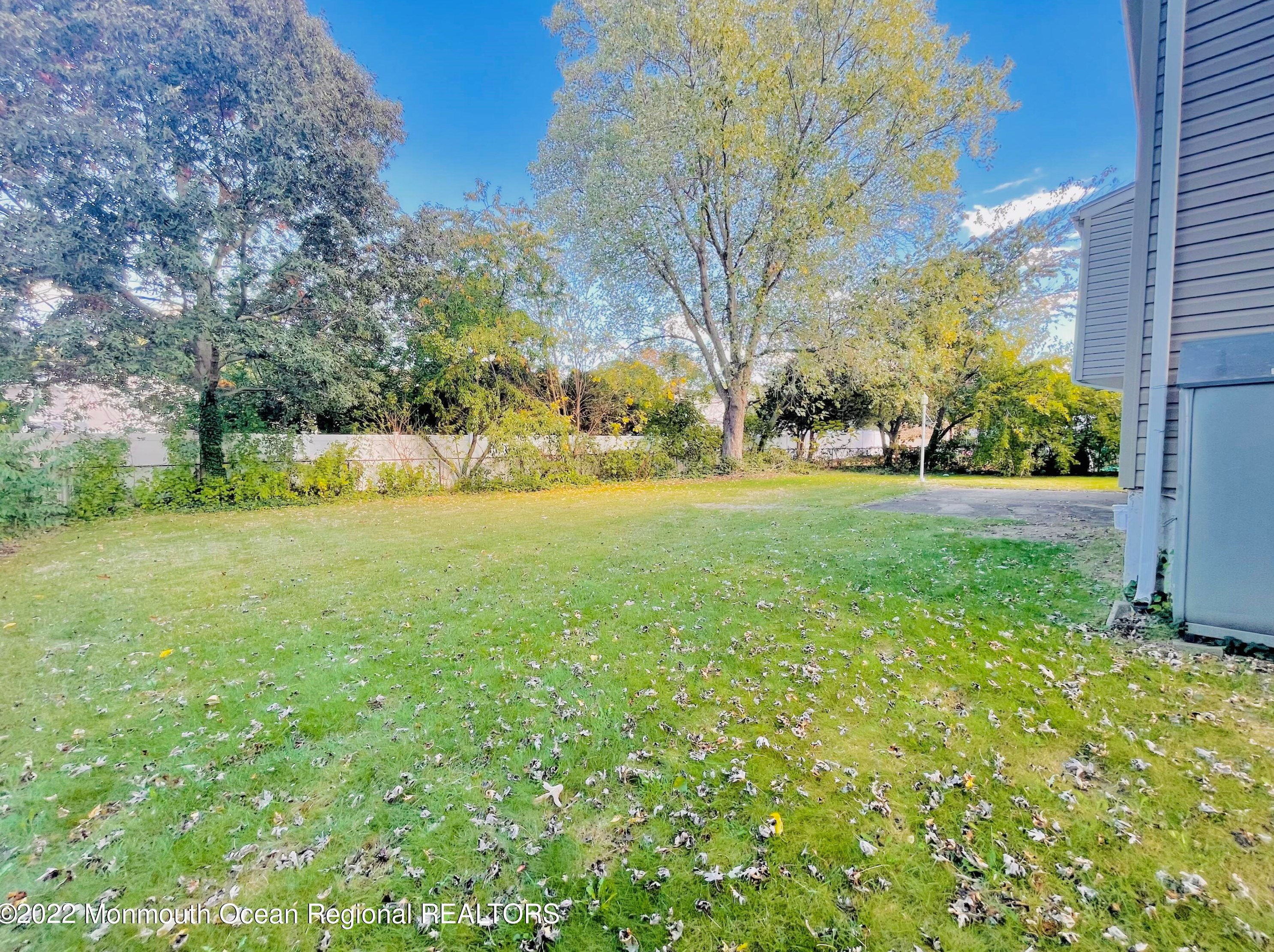 114 Walnut St, Toms River, NJ 08753-5448