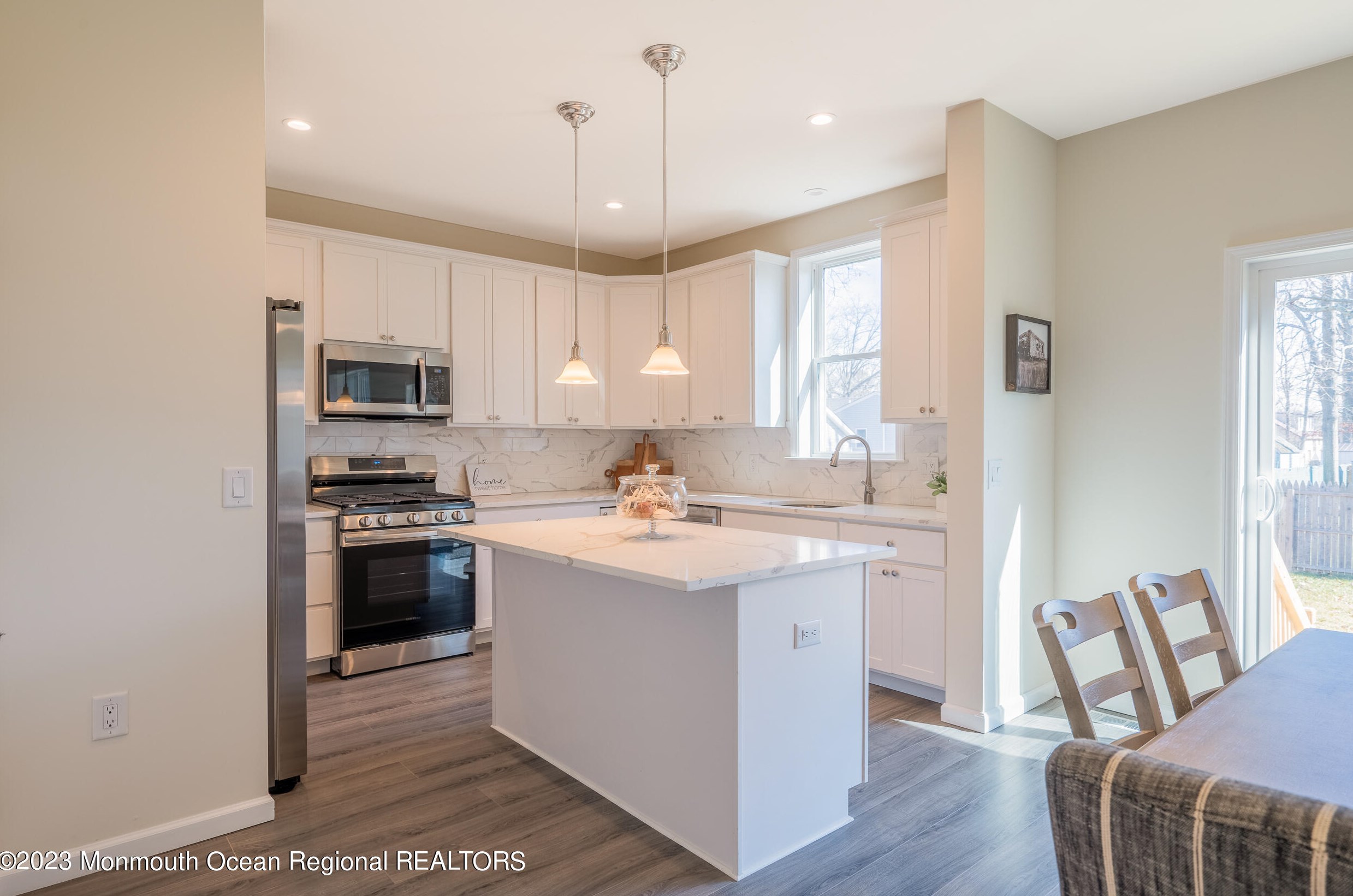 425 S Lake Barnegat Dr S, Lacey, NJ 08731