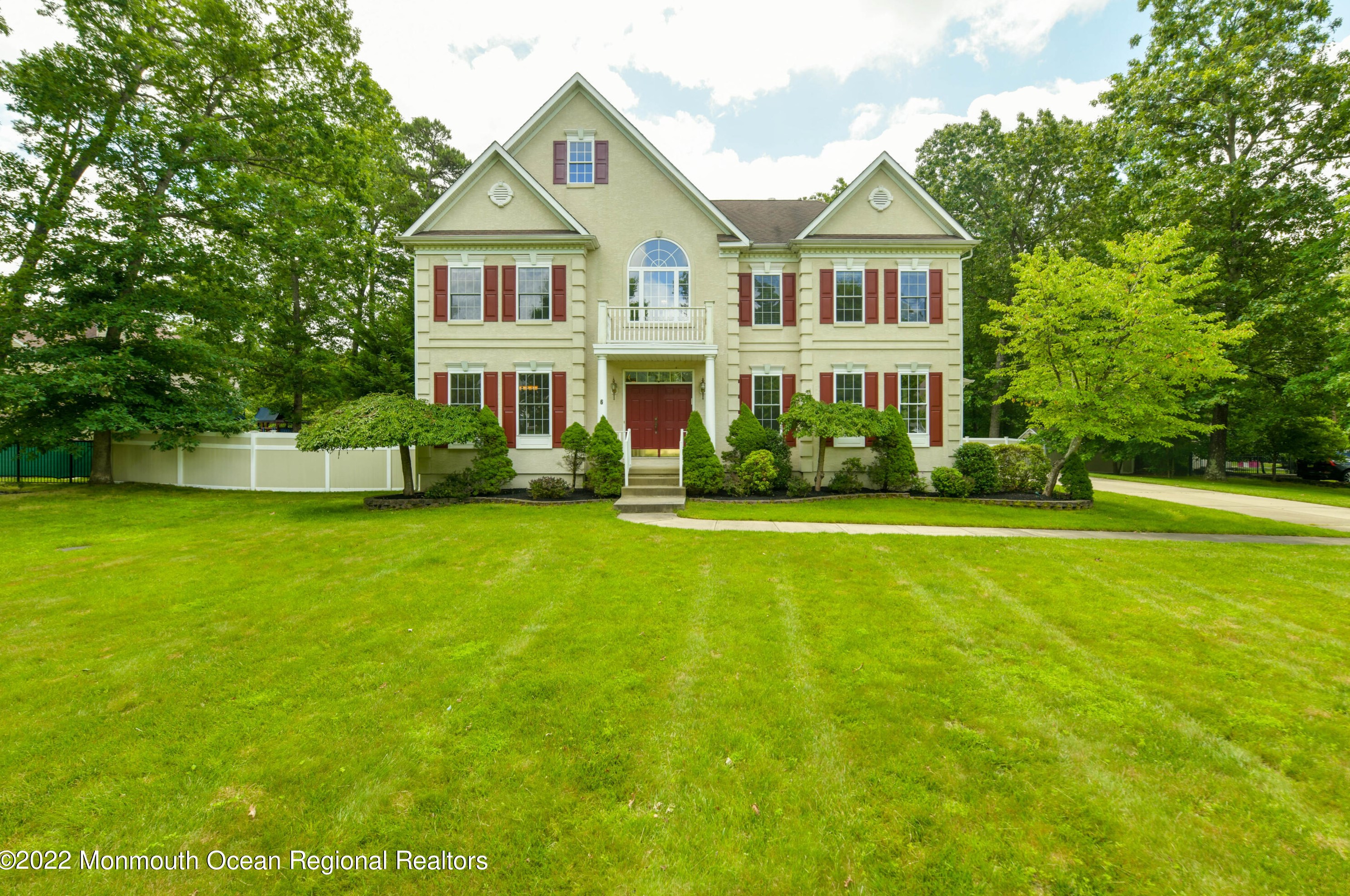 6 Ambassador Ct, Jackson Twp, NJ 08527