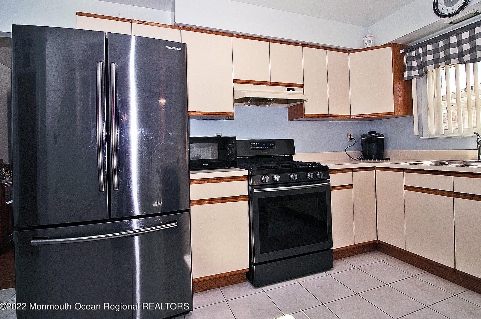 9 Goyave St, Toms River NJ  08757-4230 exterior