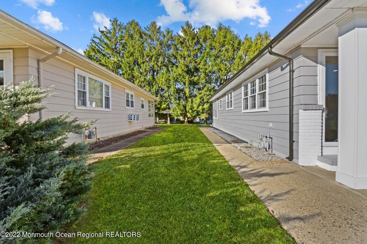 76 Barbuda St, Toms River NJ  08757-4606 exterior