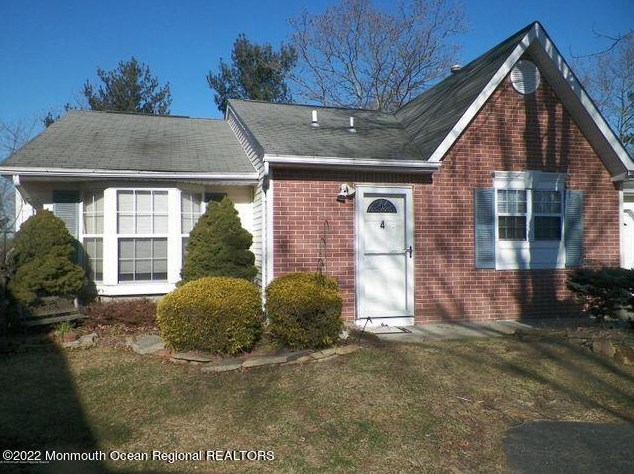 4 Morden Close #1000, East Freehold, NJ 07728
