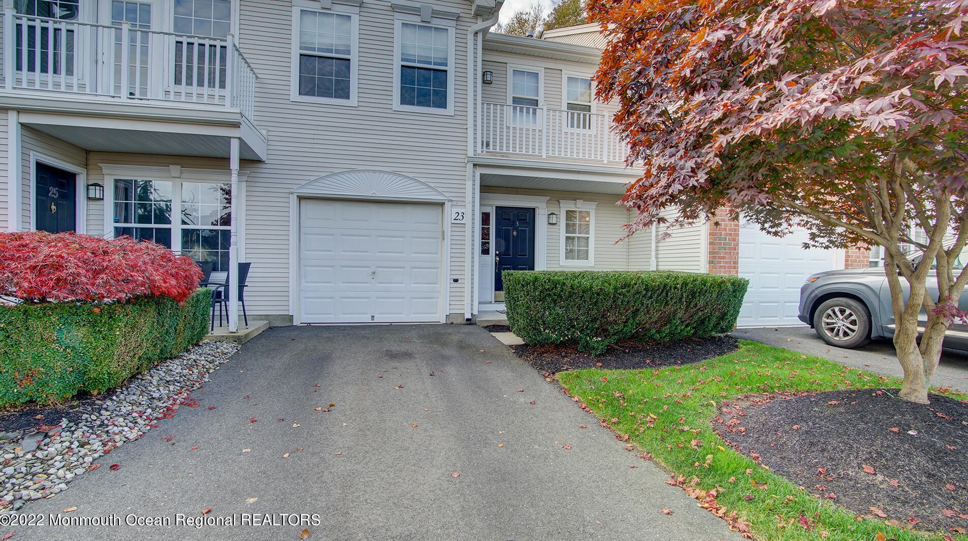 23 Sunningdale Cir, Millstone Township, NJ 07726-9354