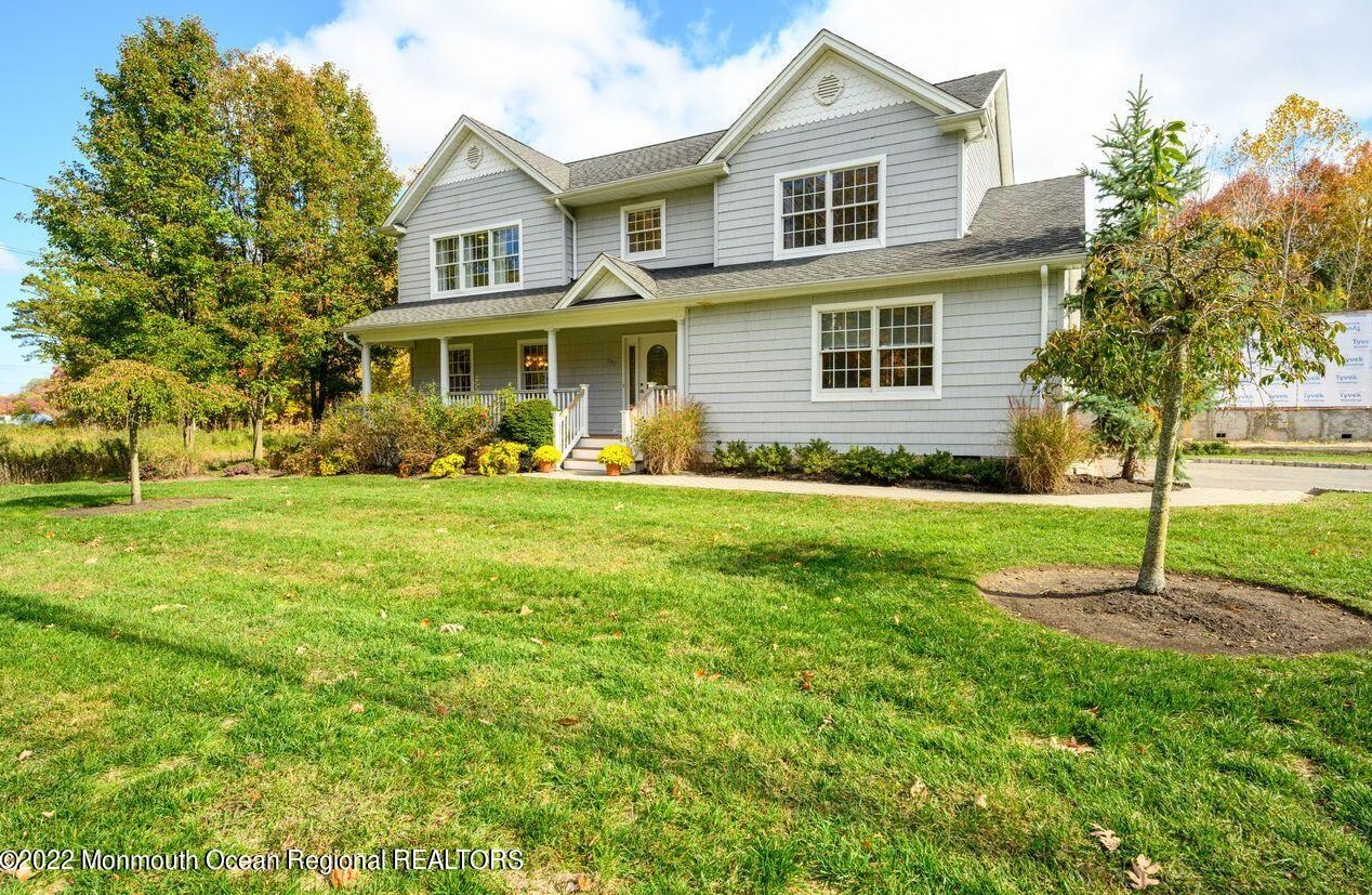 307 Valley Rd, Wall Township, NJ 07753-5748