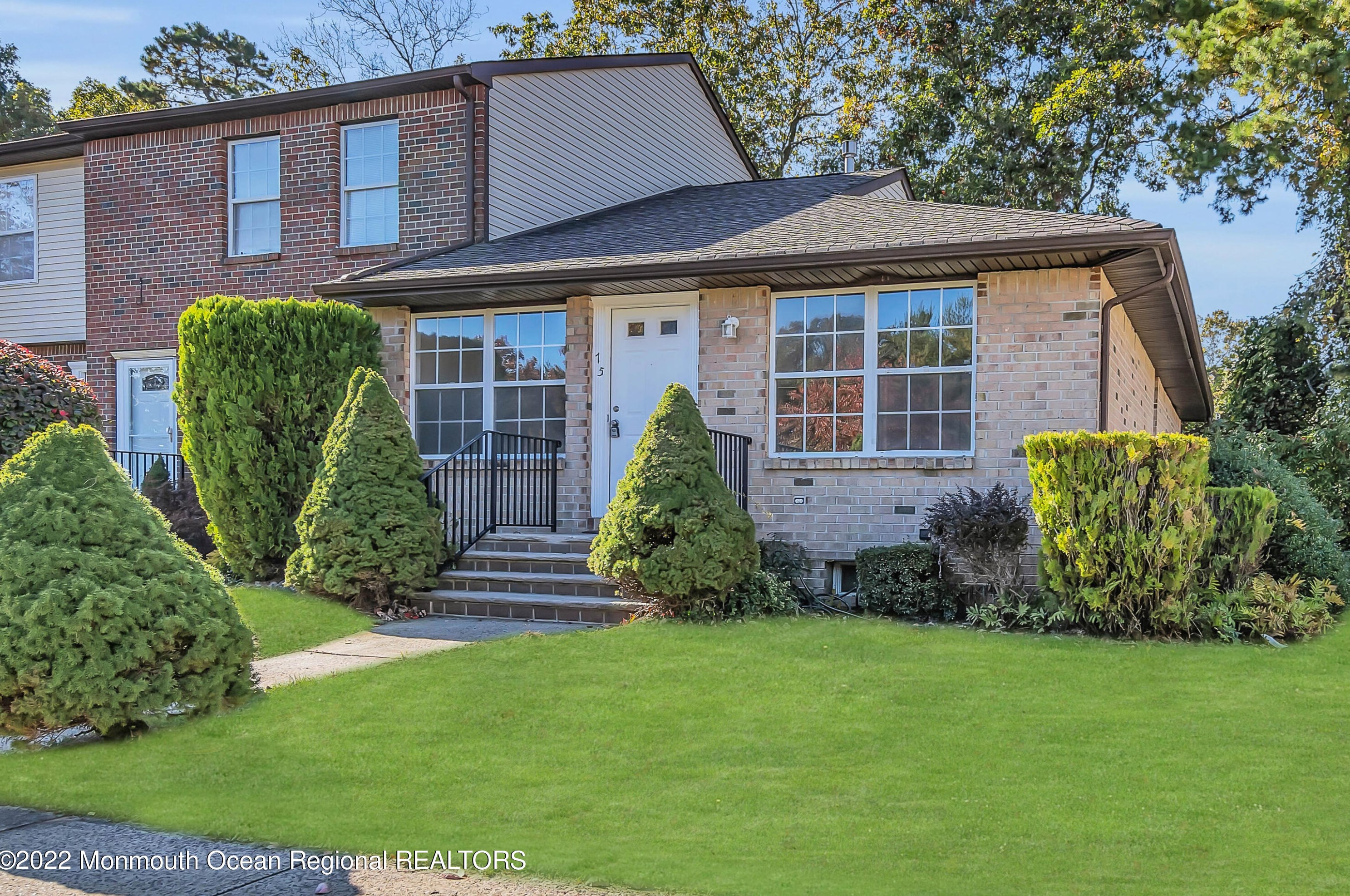 75 Valerie Ct, Bricktown, NJ 08724