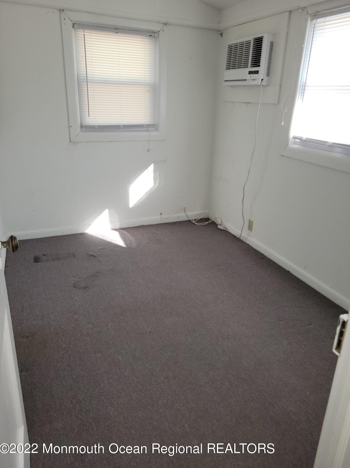 92 Wallace St, Tinton Falls, NJ 07701