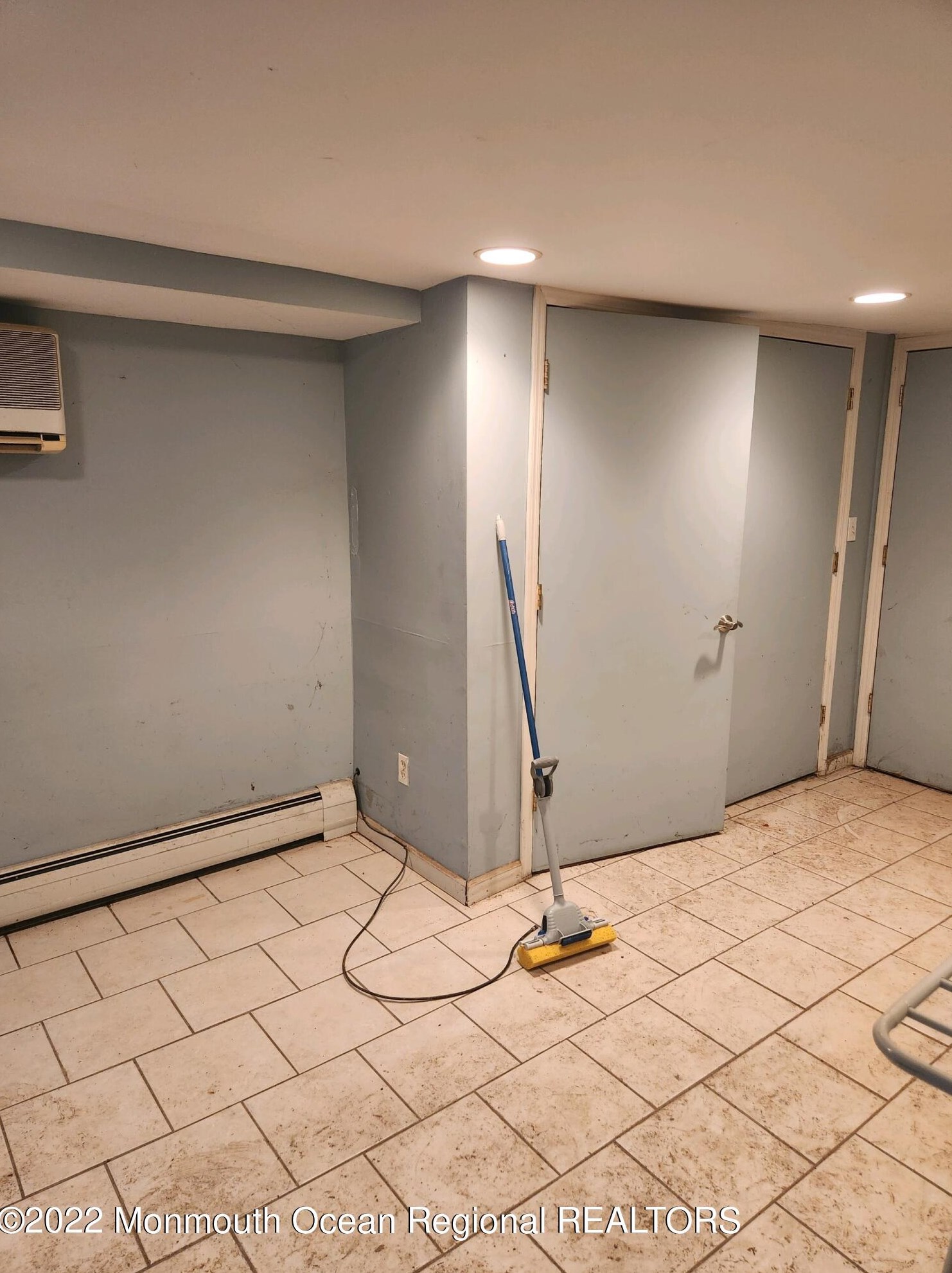 100 Laidlaw Ave, Jersey City, NJ 07306-2106