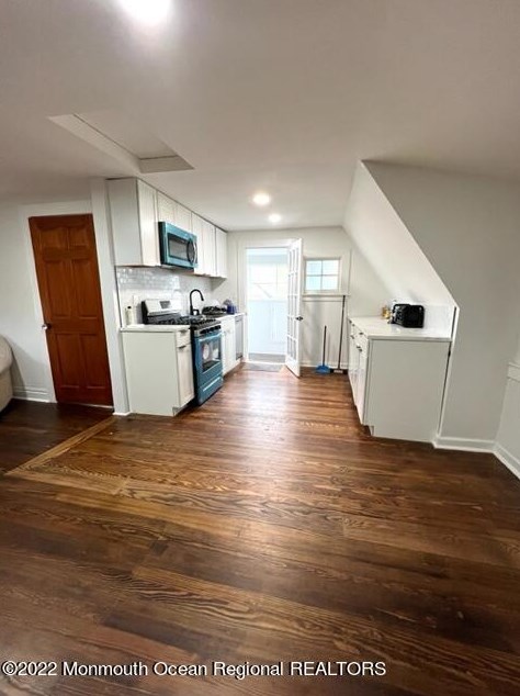 406 Lake Dr, Tinton Falls, NJ 07711