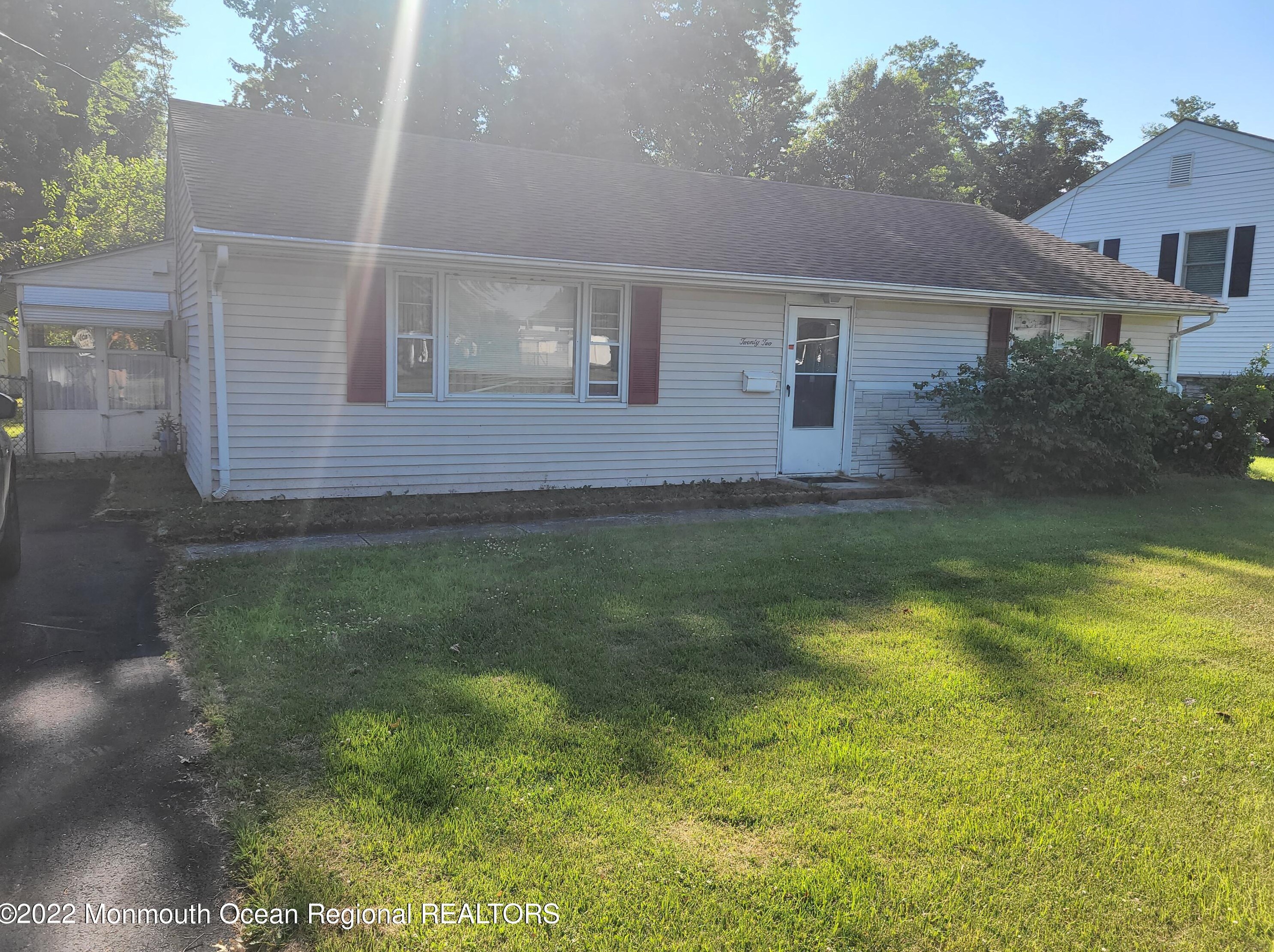 22 Doreen Dr, Oceanport, NJ 07757-1453