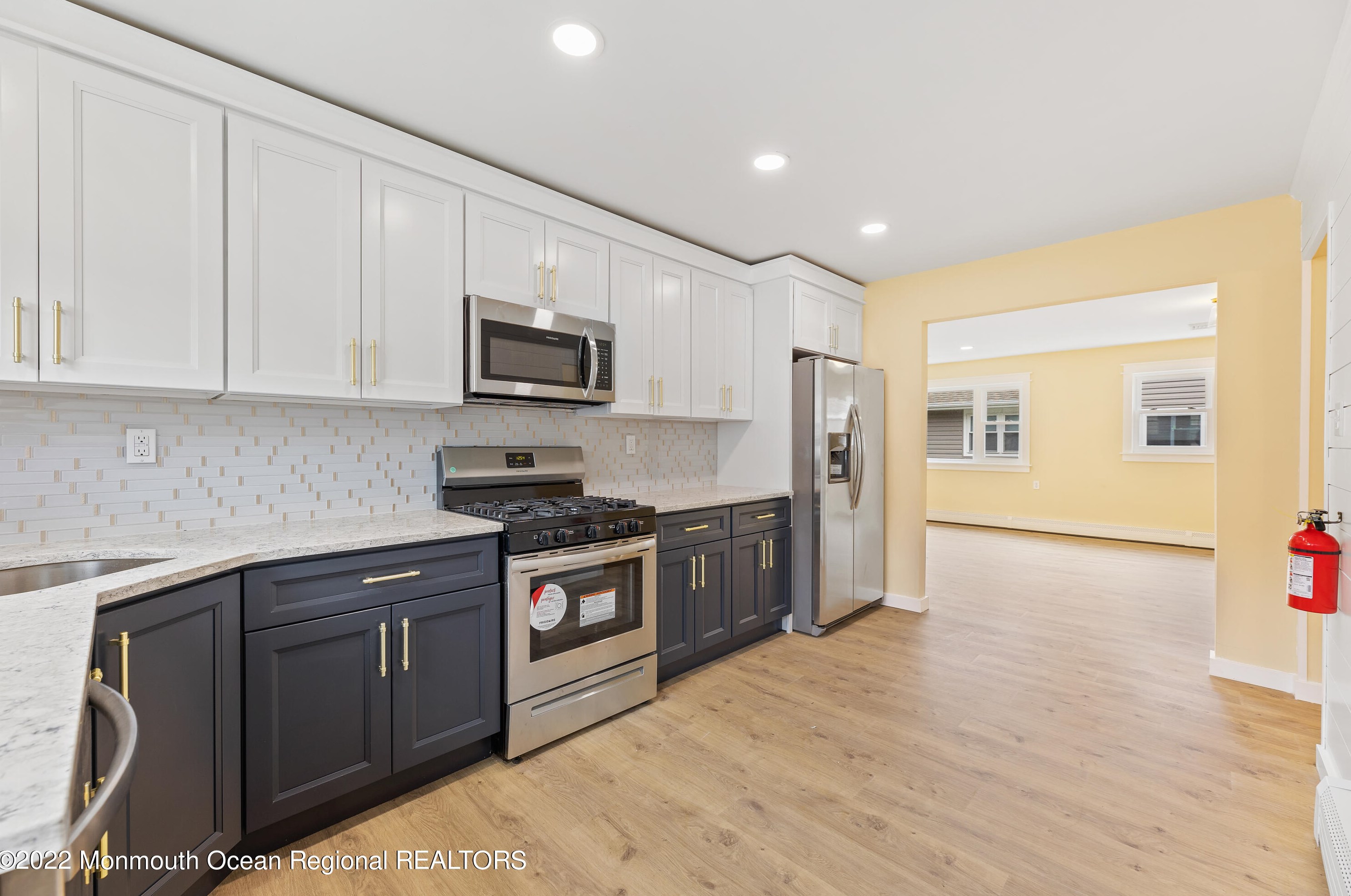 13 Georgetown Dr, Toms River NJ  08757-4342 exterior