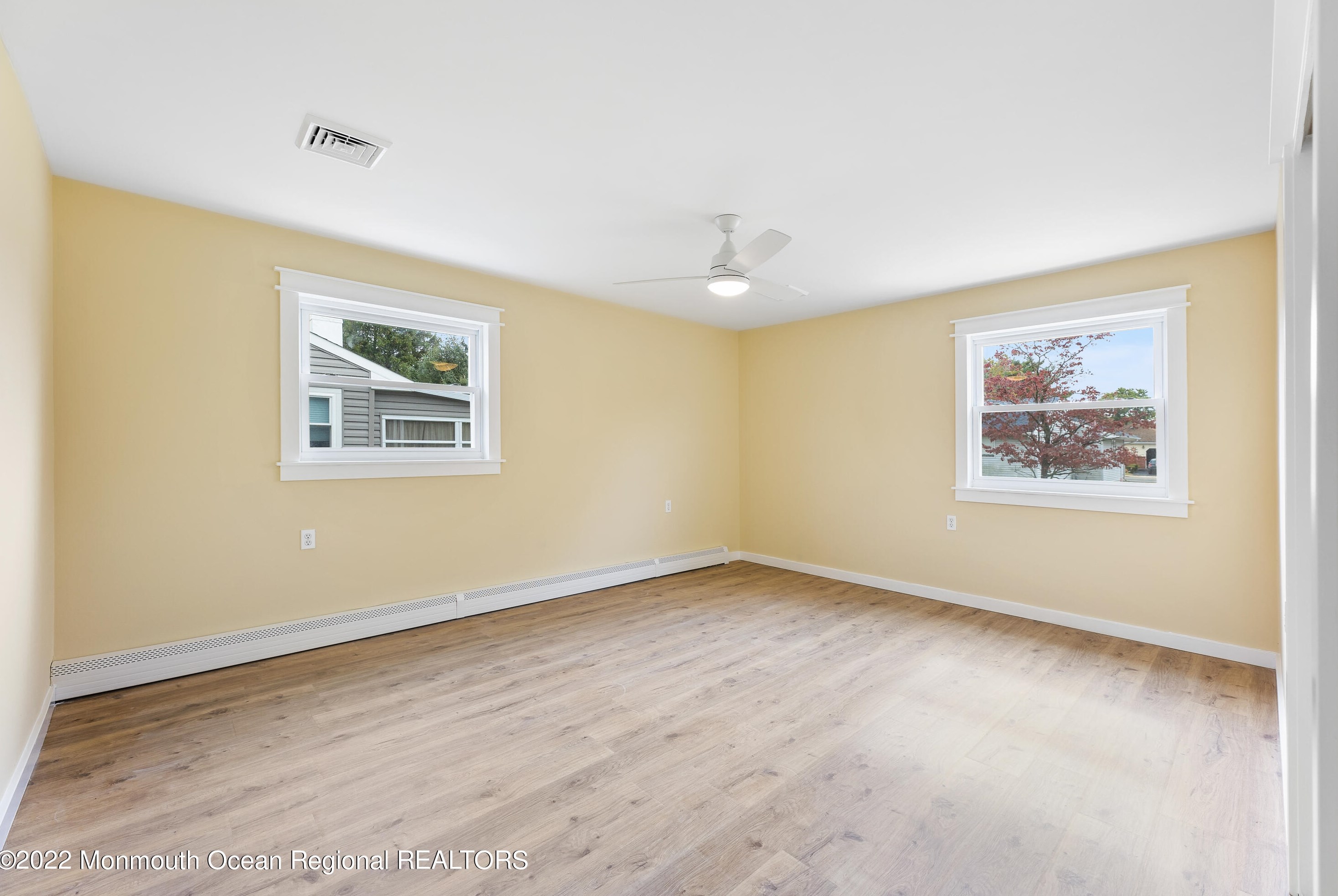 13 Georgetown Dr, Toms River NJ  08757-4342 exterior