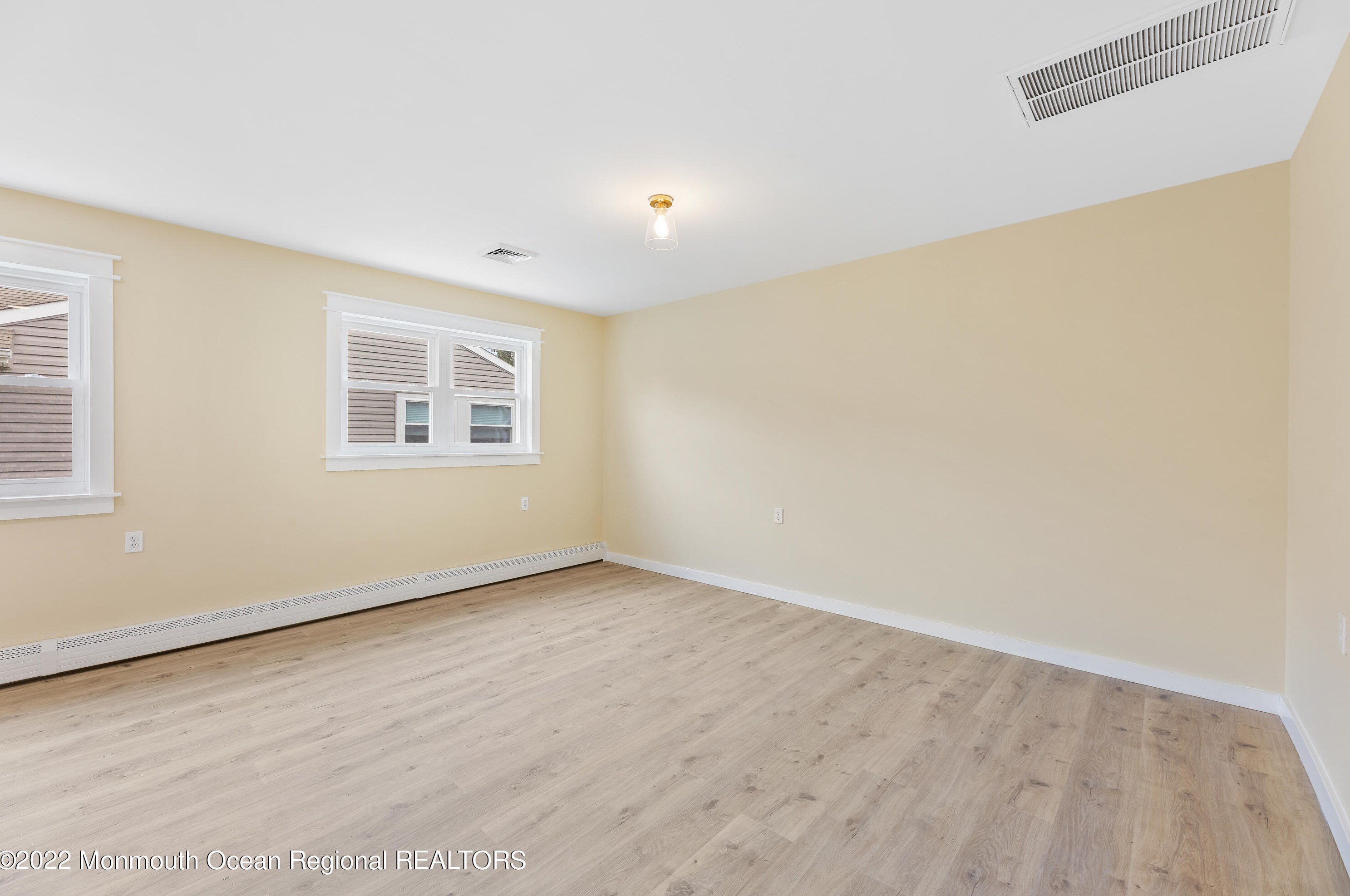13 Georgetown Dr, Toms River NJ  08757-4342 exterior