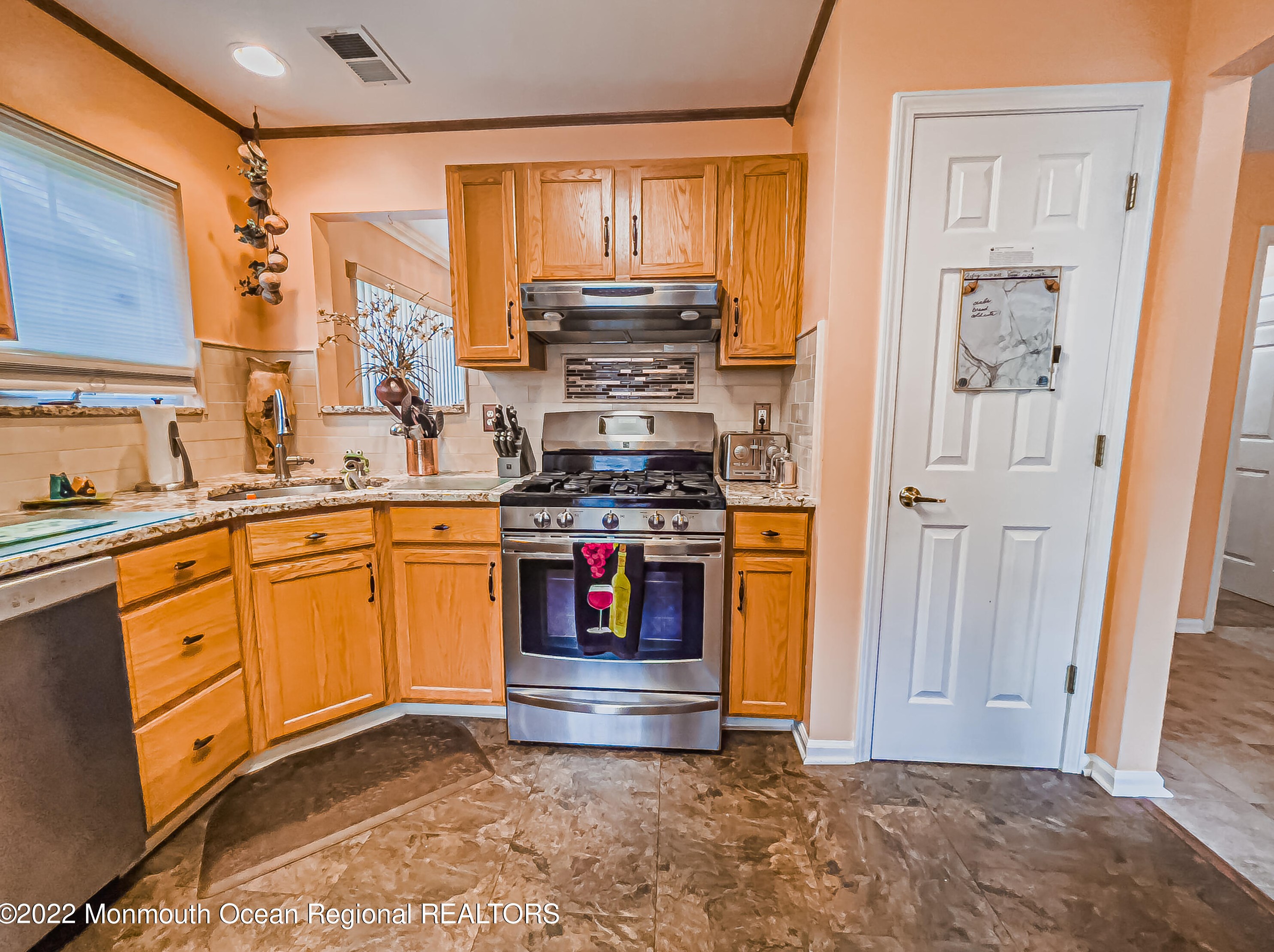 36 Winding River Rd, Lakewood, NJ 08701