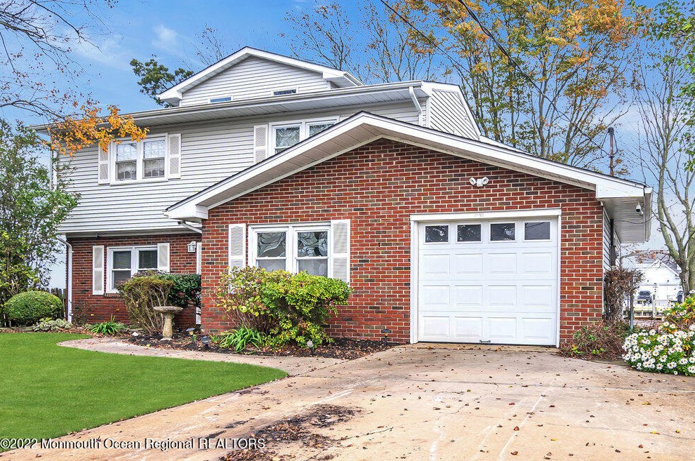 1078 Montauk Dr, Lacey, NJ 08731