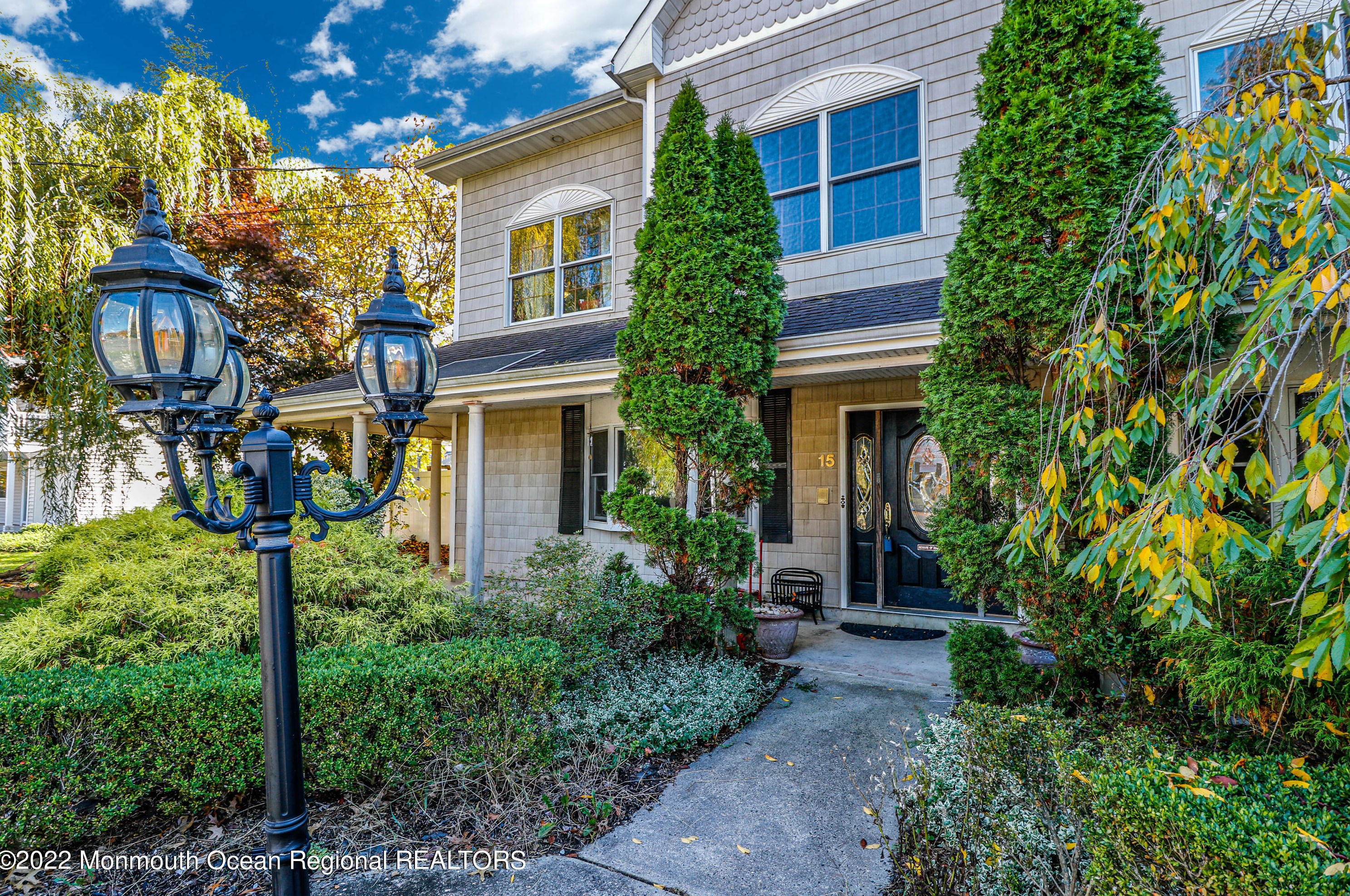 15 Pearl St, Middletown, NJ 07748
