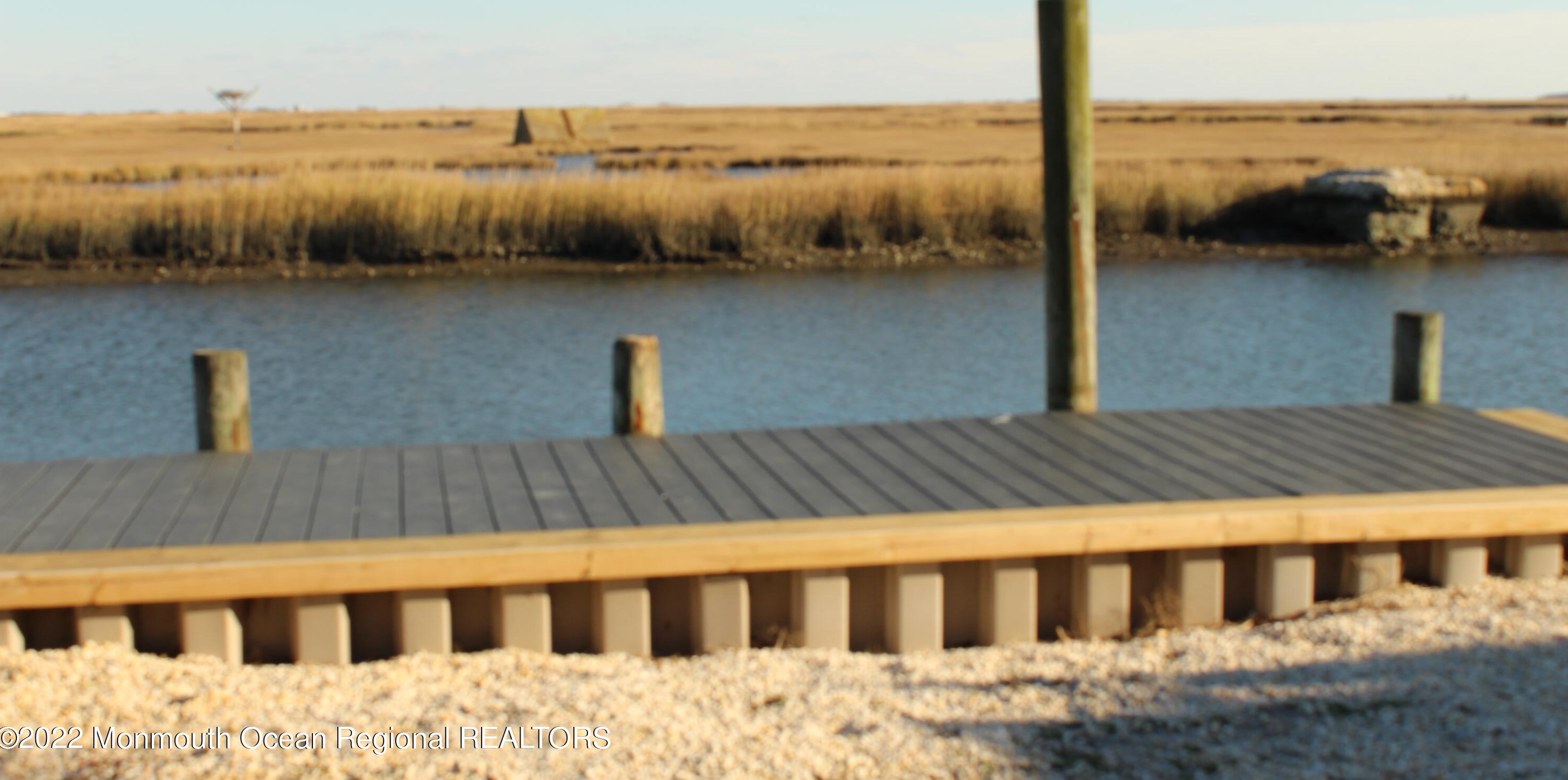 7 Burgee Dr, Tuckerton NJ  08087-1505 exterior