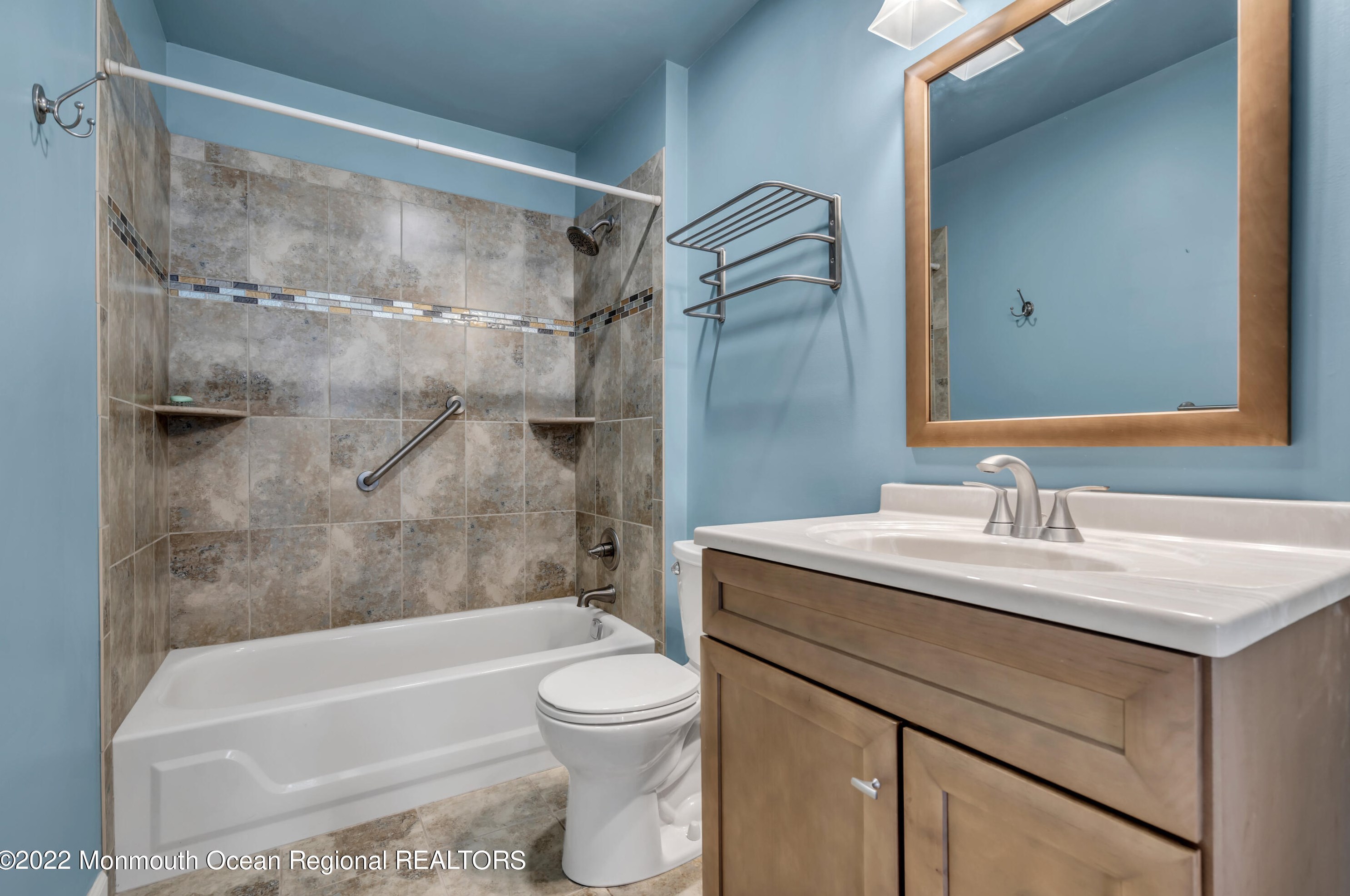 3 Tropicana Ct, Toms River NJ  08757-6445 exterior